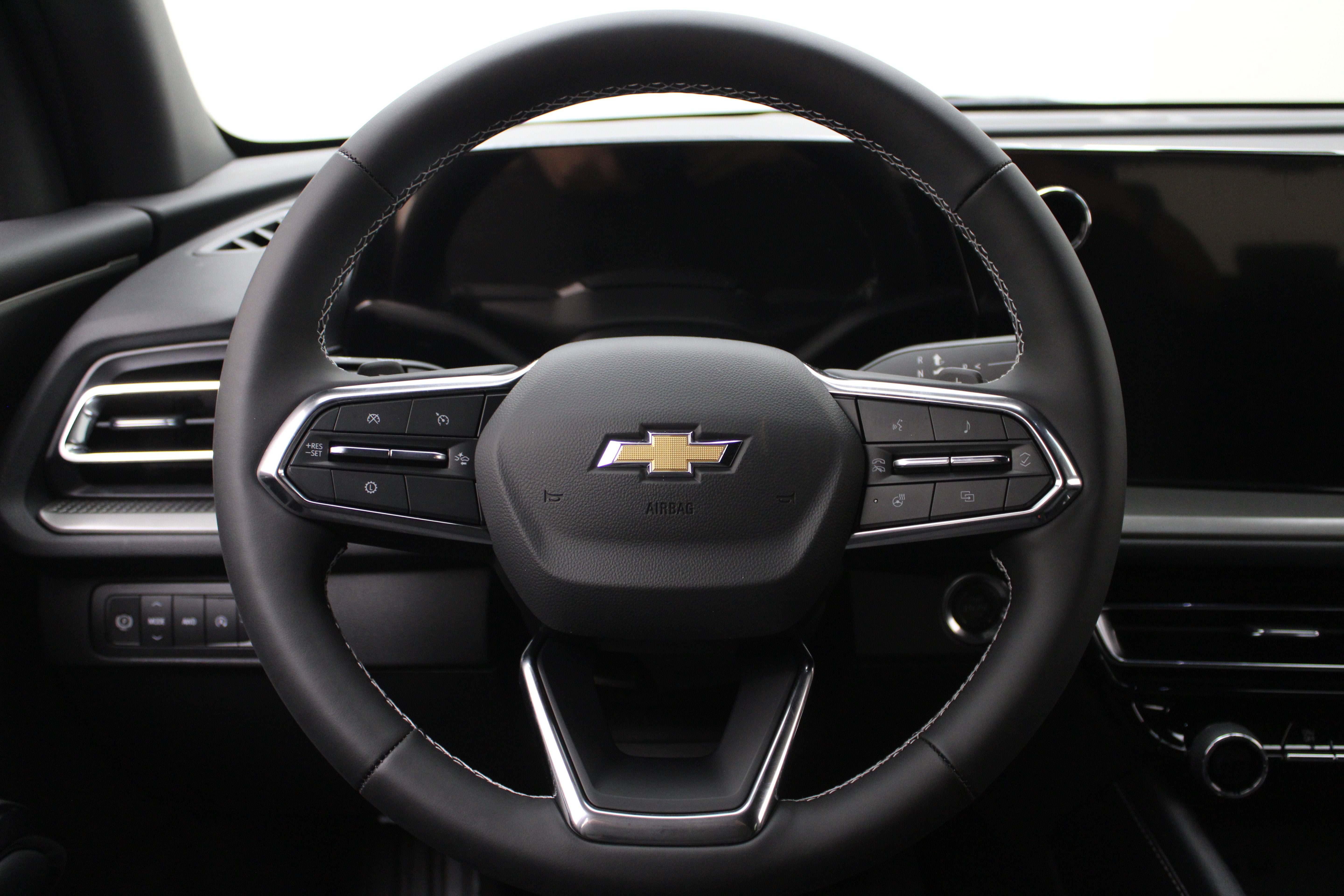 2027 Chevrolet Traverse AWD LT
