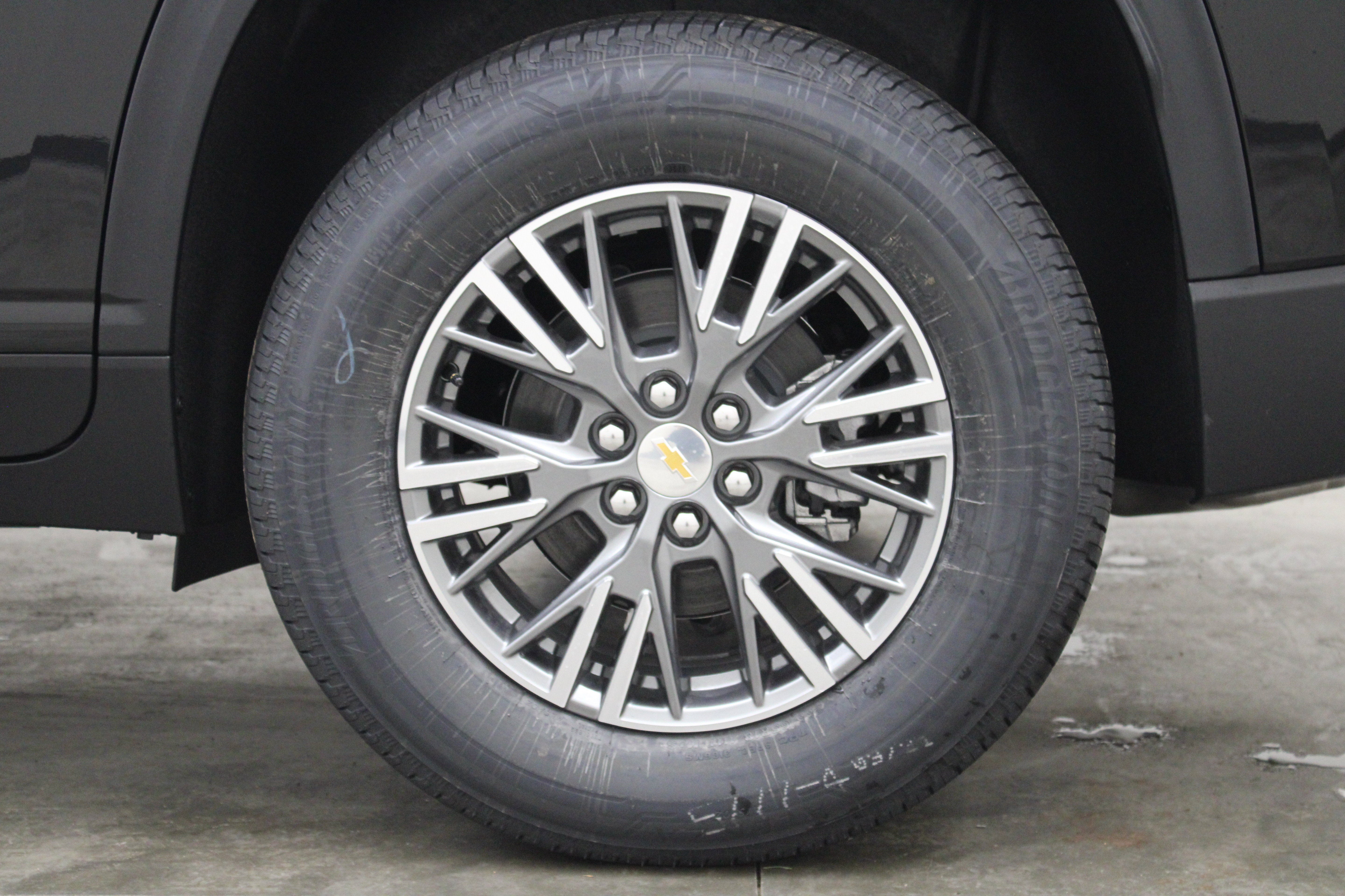 2027 Chevrolet Traverse AWD LT
