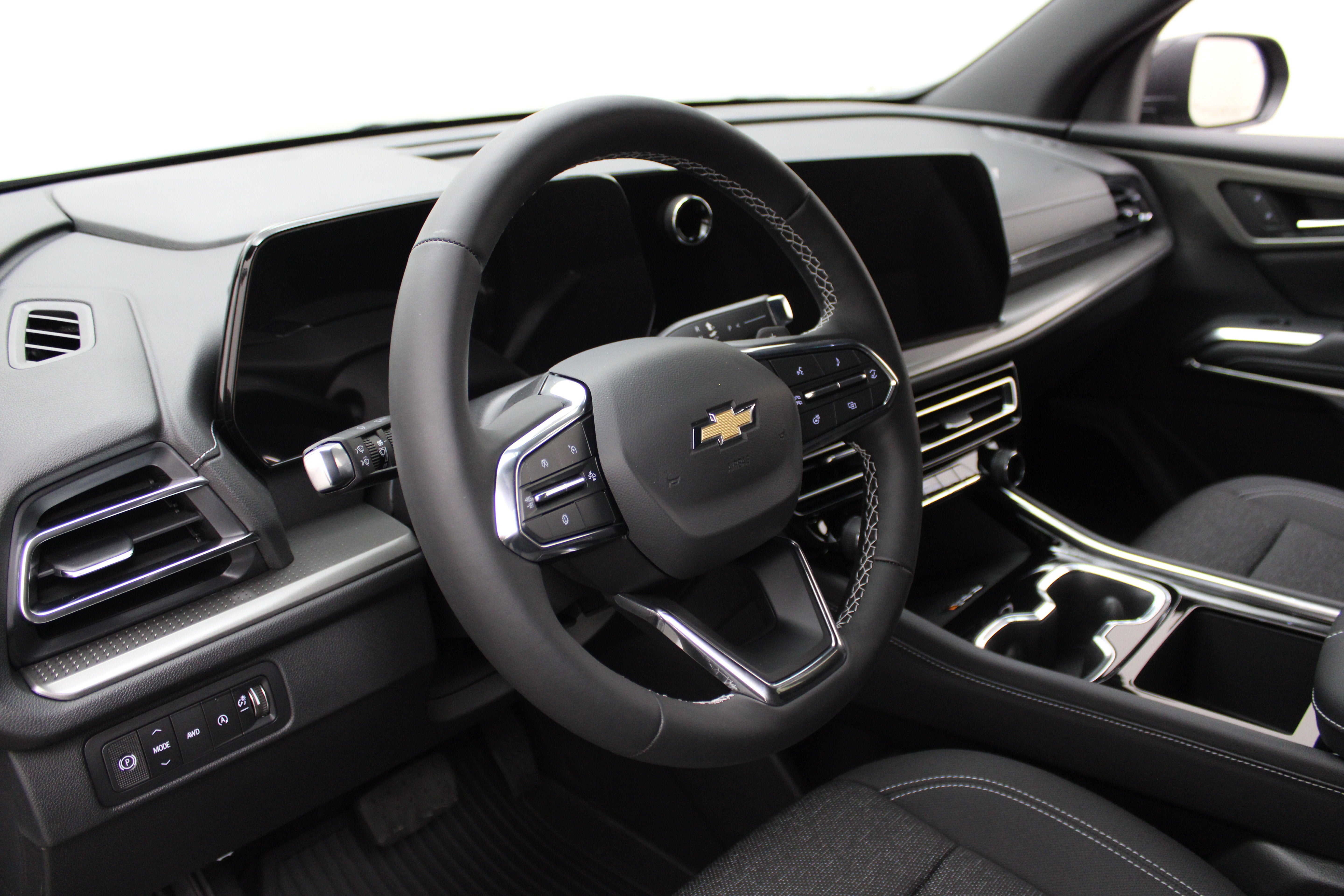 2027 Chevrolet Traverse AWD LT