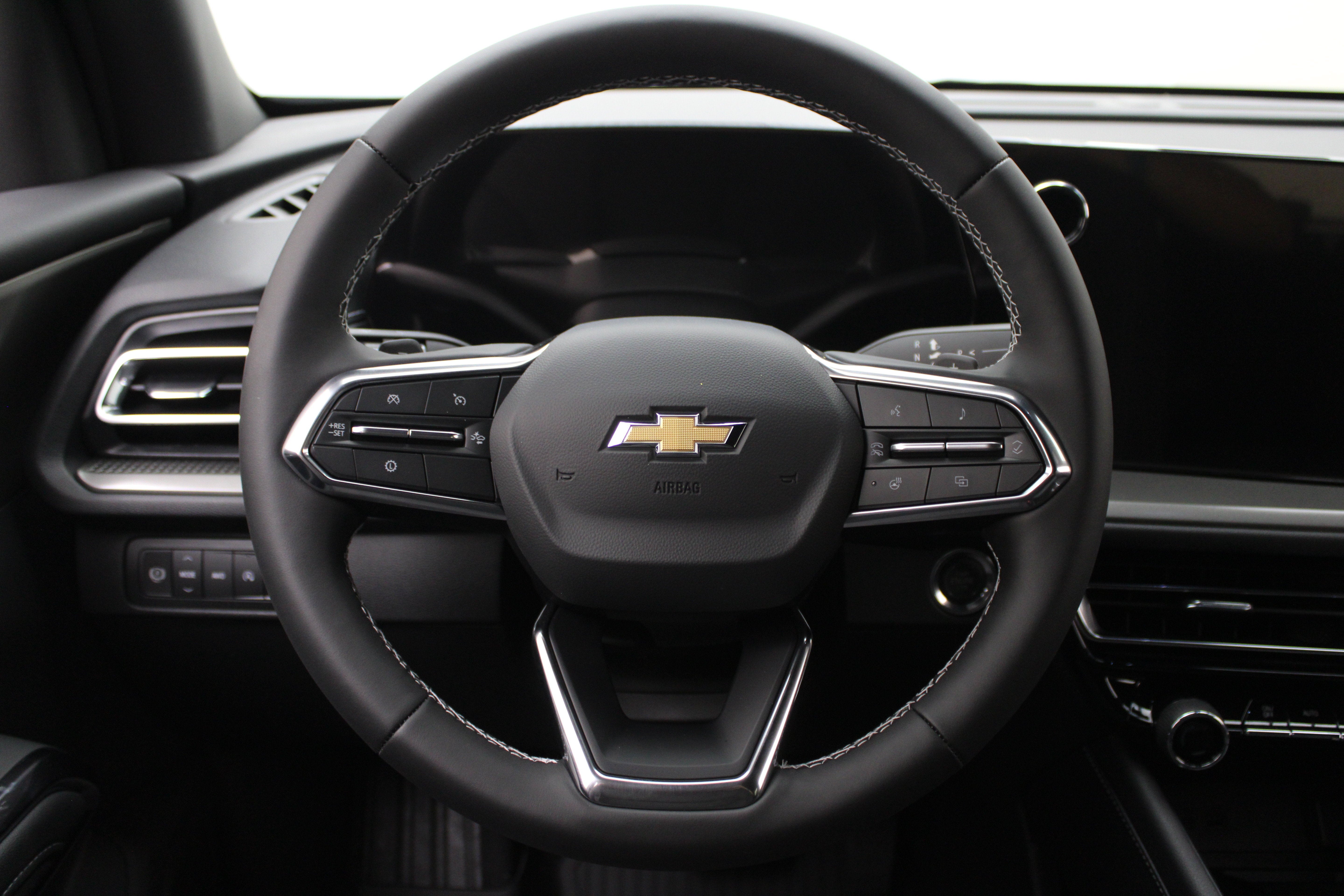 2027 Chevrolet Traverse AWD LT