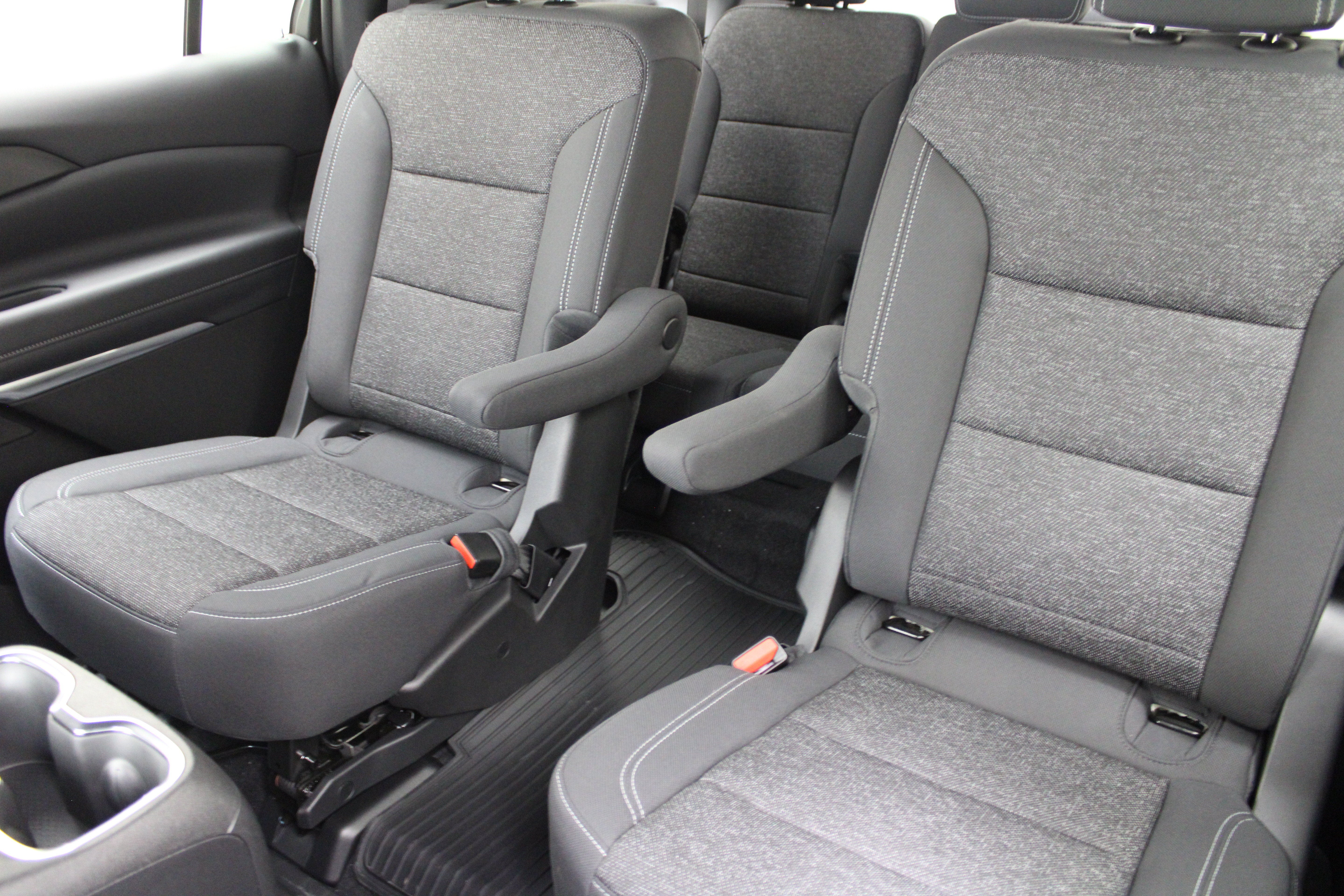 2027 Chevrolet Traverse AWD LT
