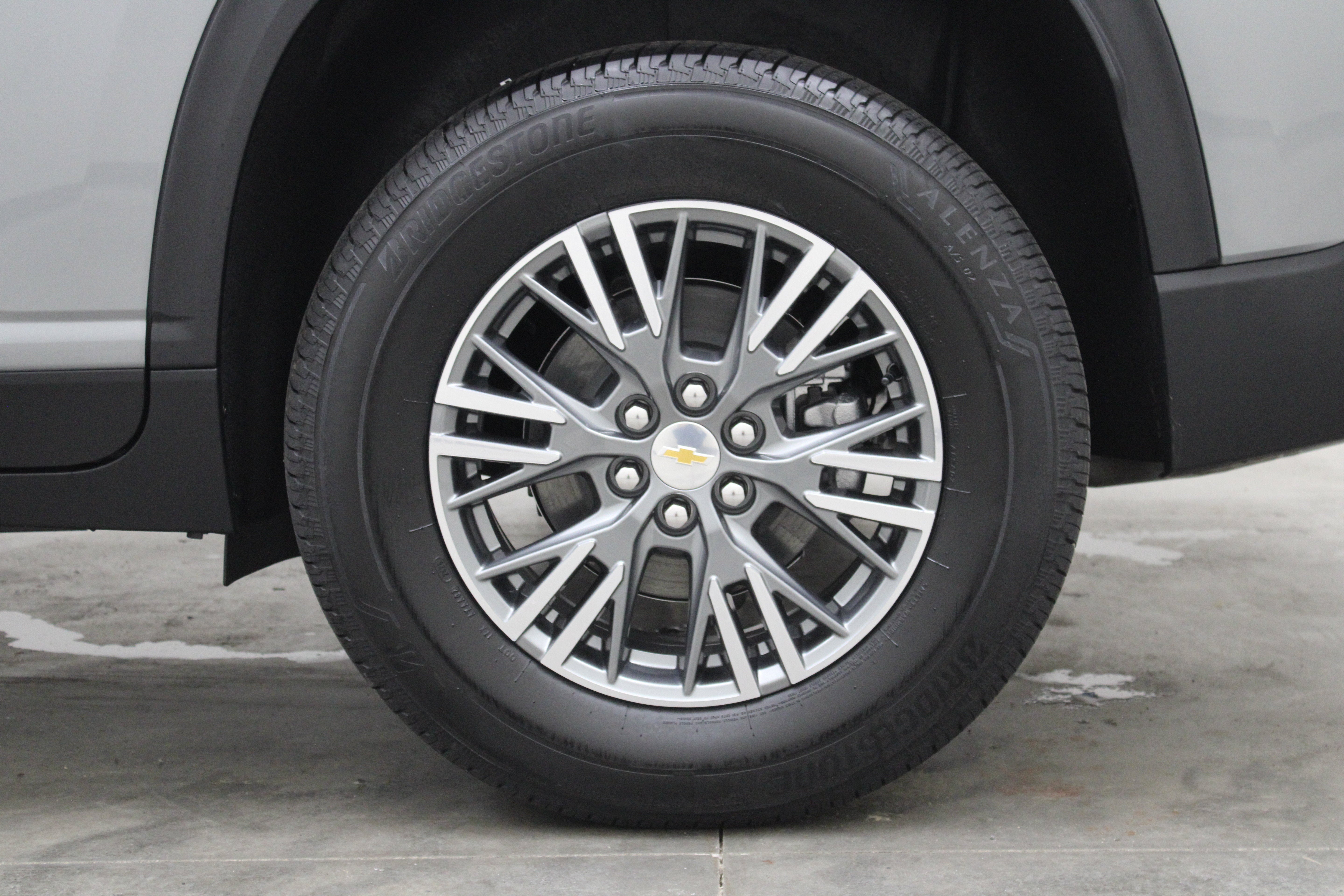 2027 Chevrolet Traverse AWD LT