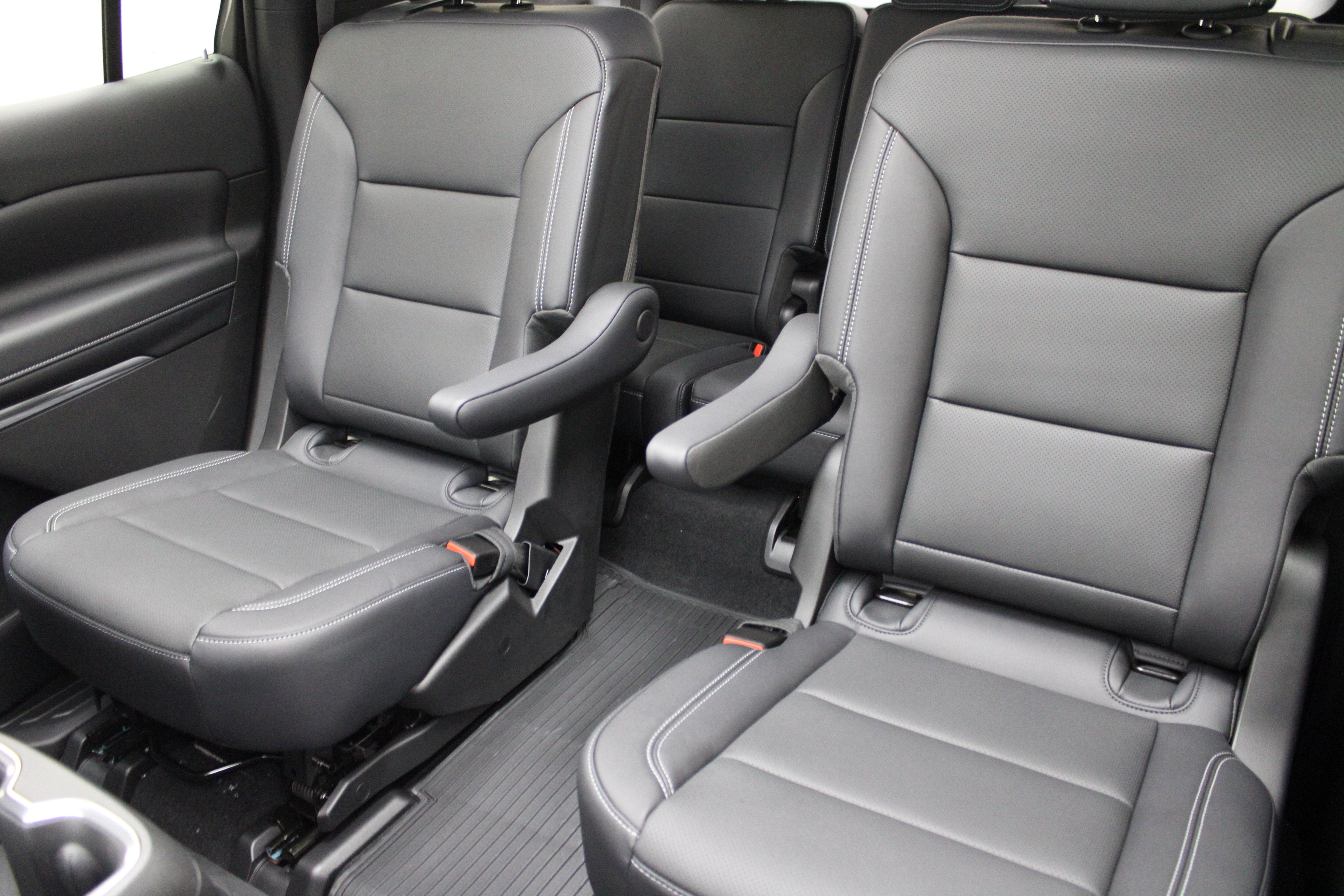2027 Chevrolet Traverse AWD LT
