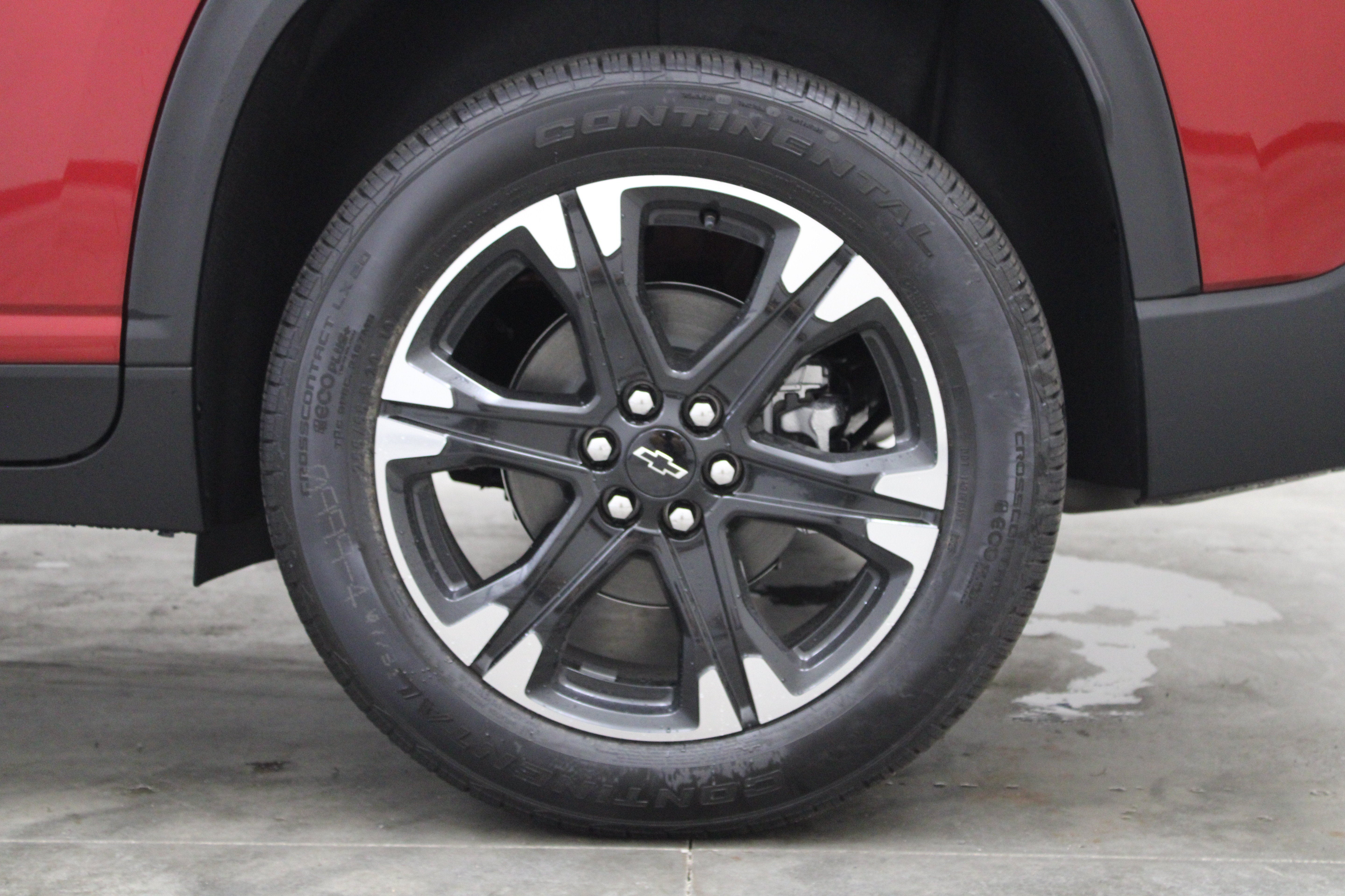 2027 Chevrolet Traverse AWD LT