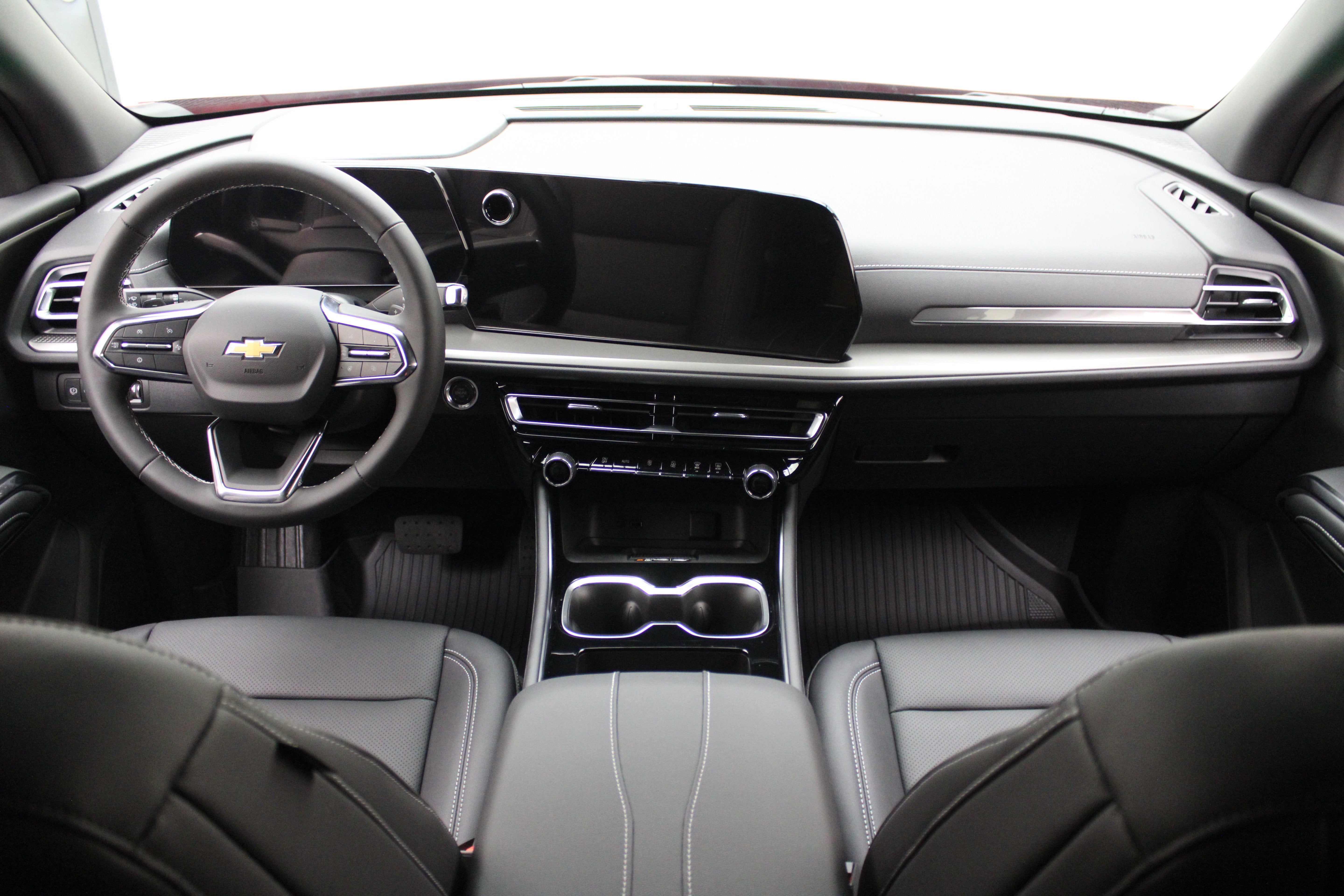 2027 Chevrolet Traverse AWD LT