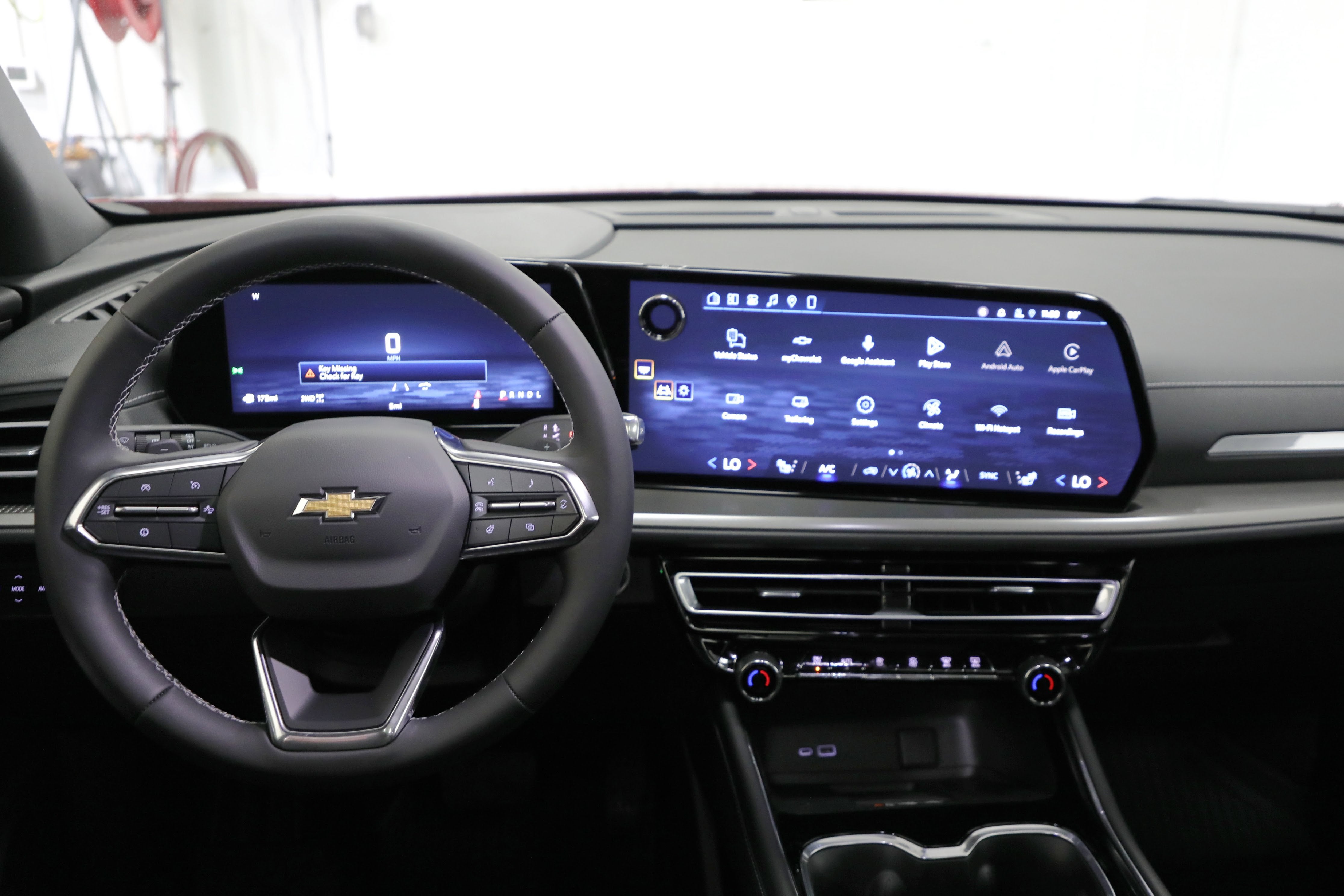 2027 Chevrolet Traverse AWD LT