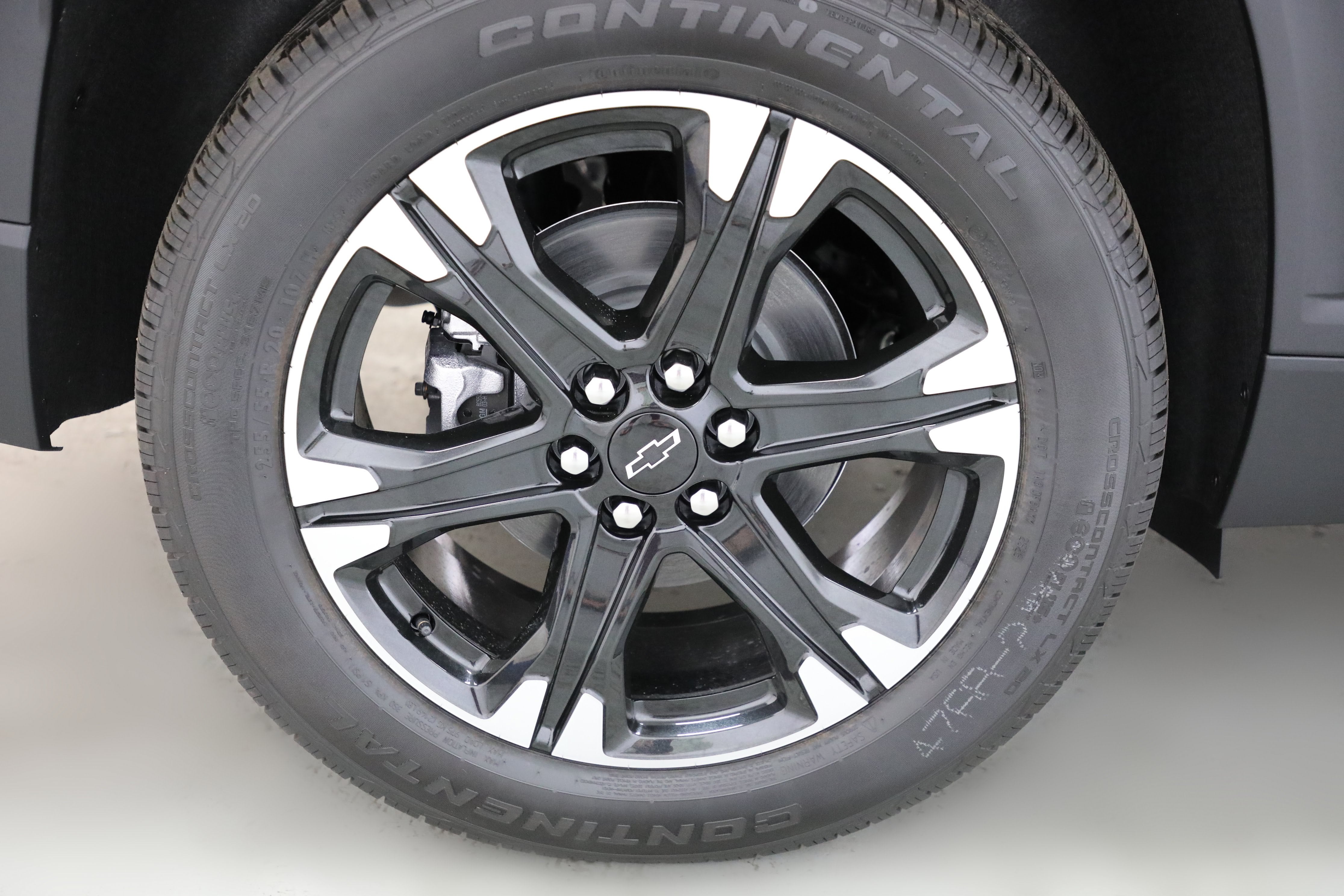 2027 Chevrolet Traverse AWD LT