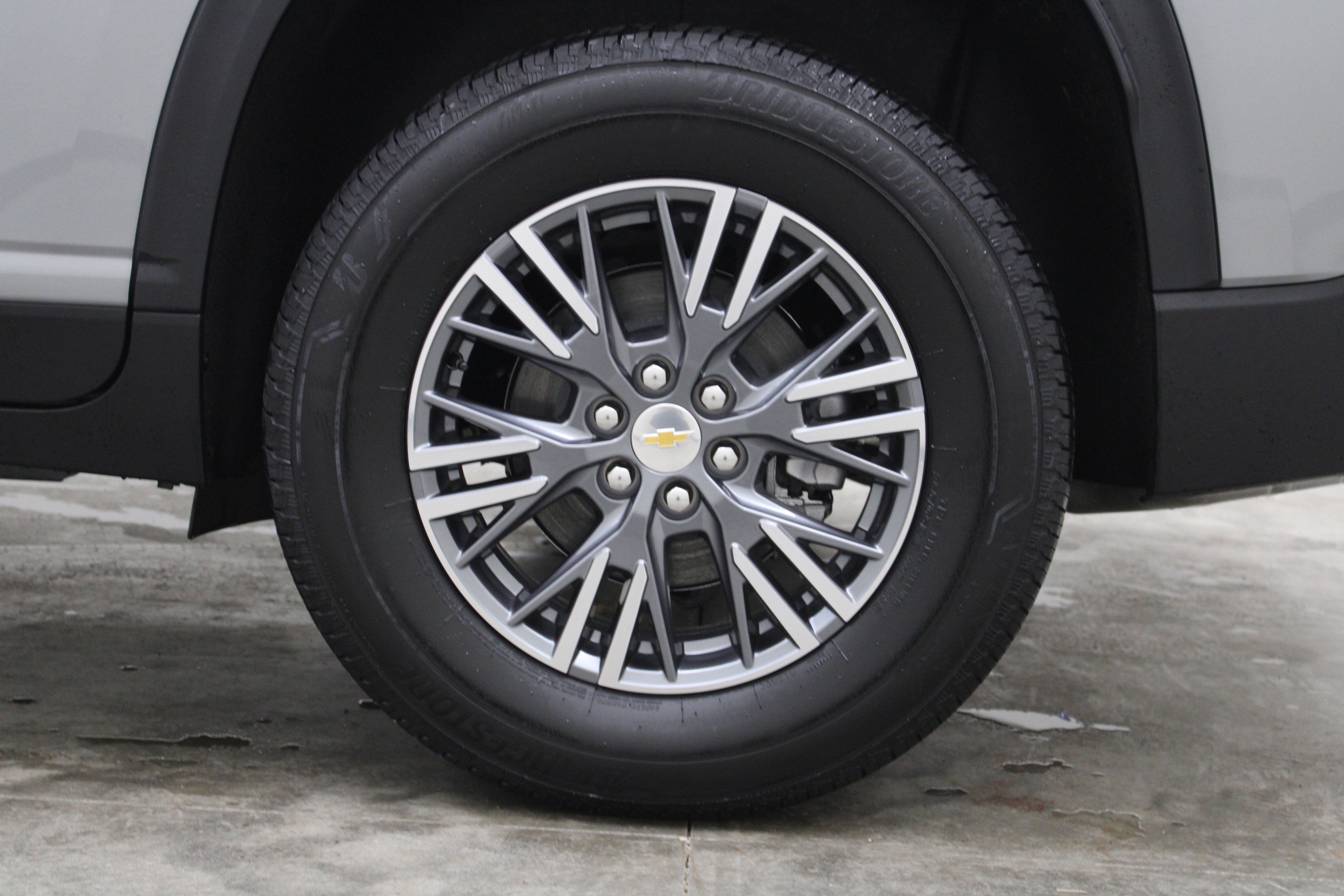 2026 Chevrolet Traverse AWD LT