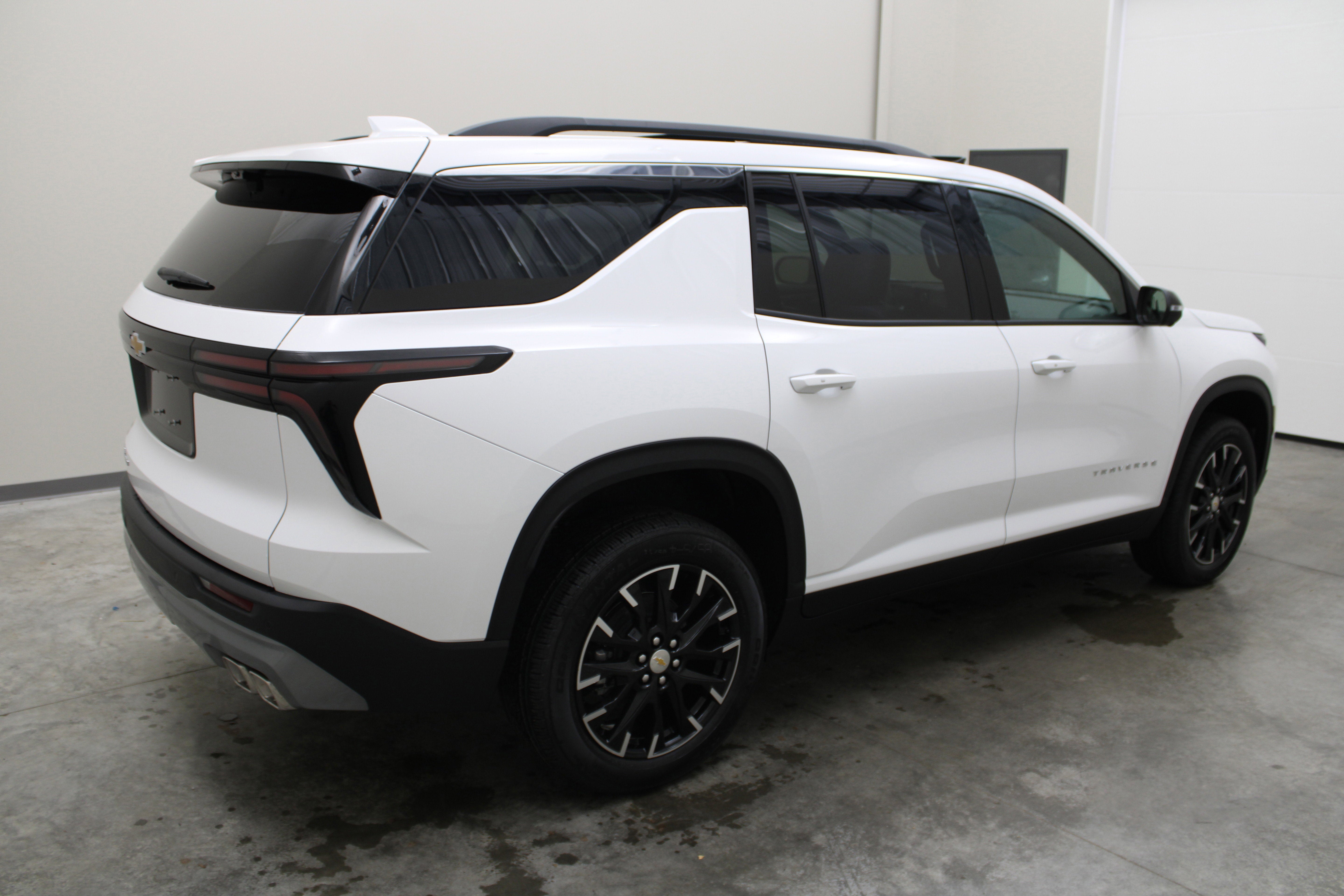 2026 Chevrolet Traverse AWD LT