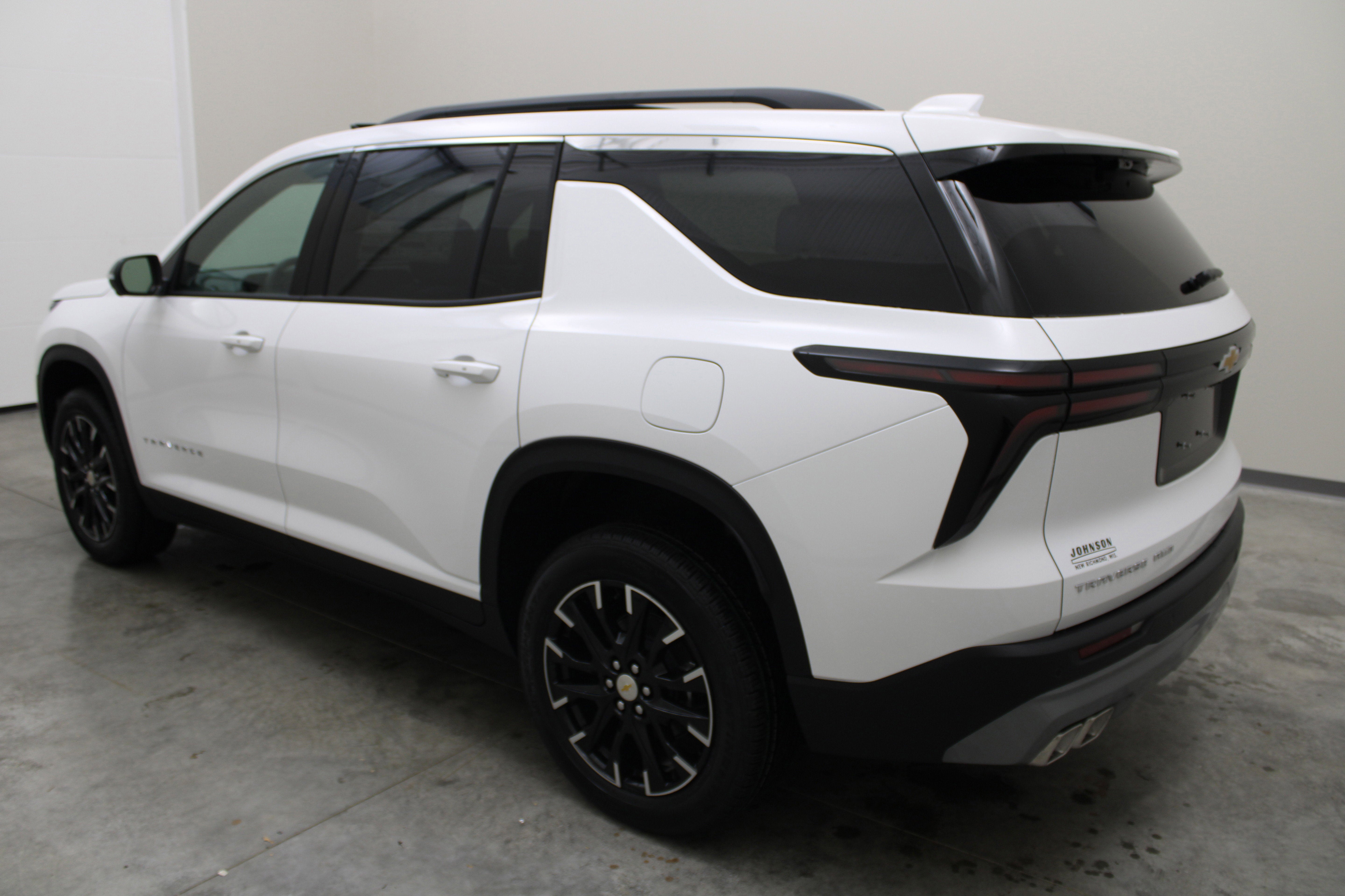 2026 Chevrolet Traverse AWD LT