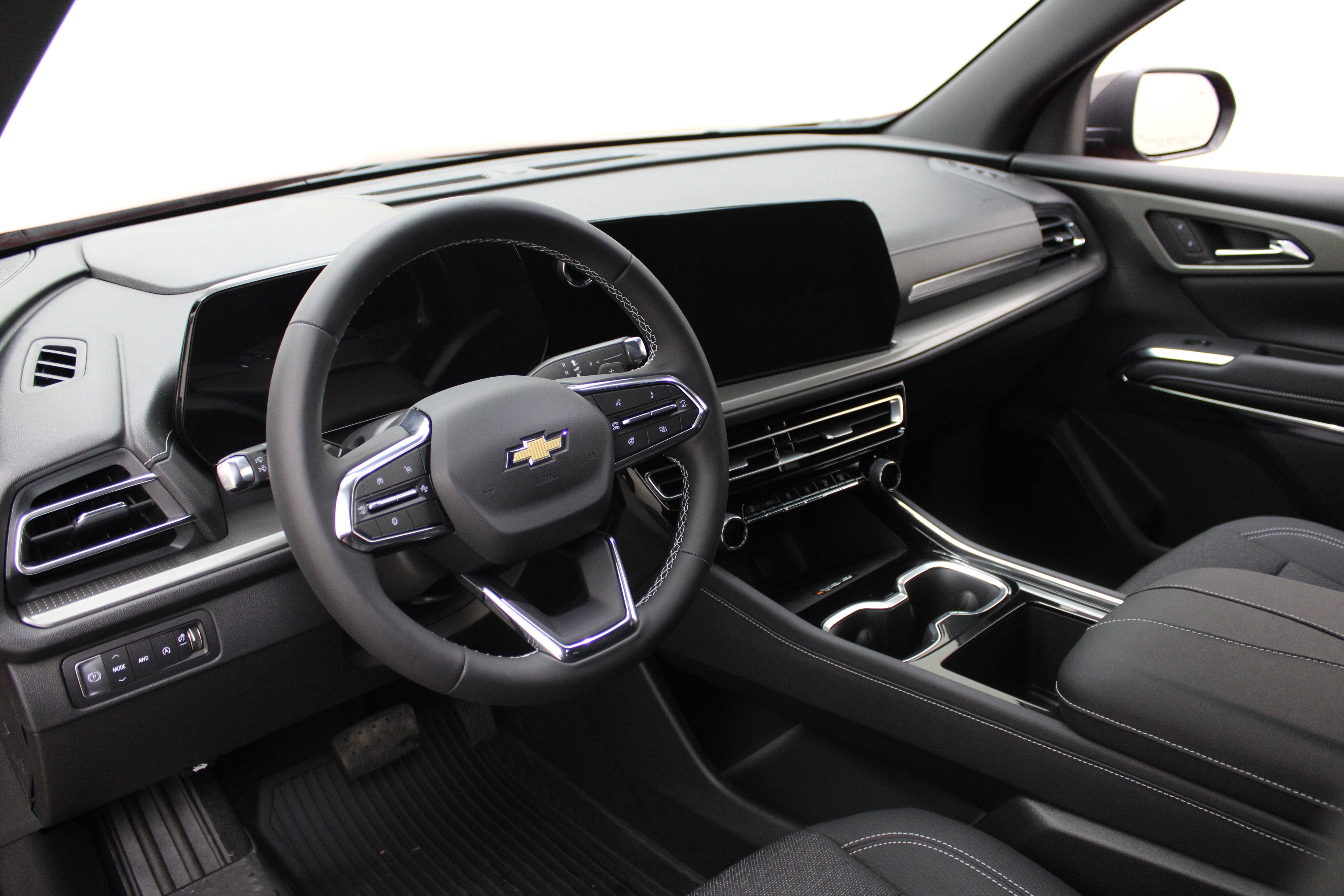 2026 Chevrolet Traverse AWD LT