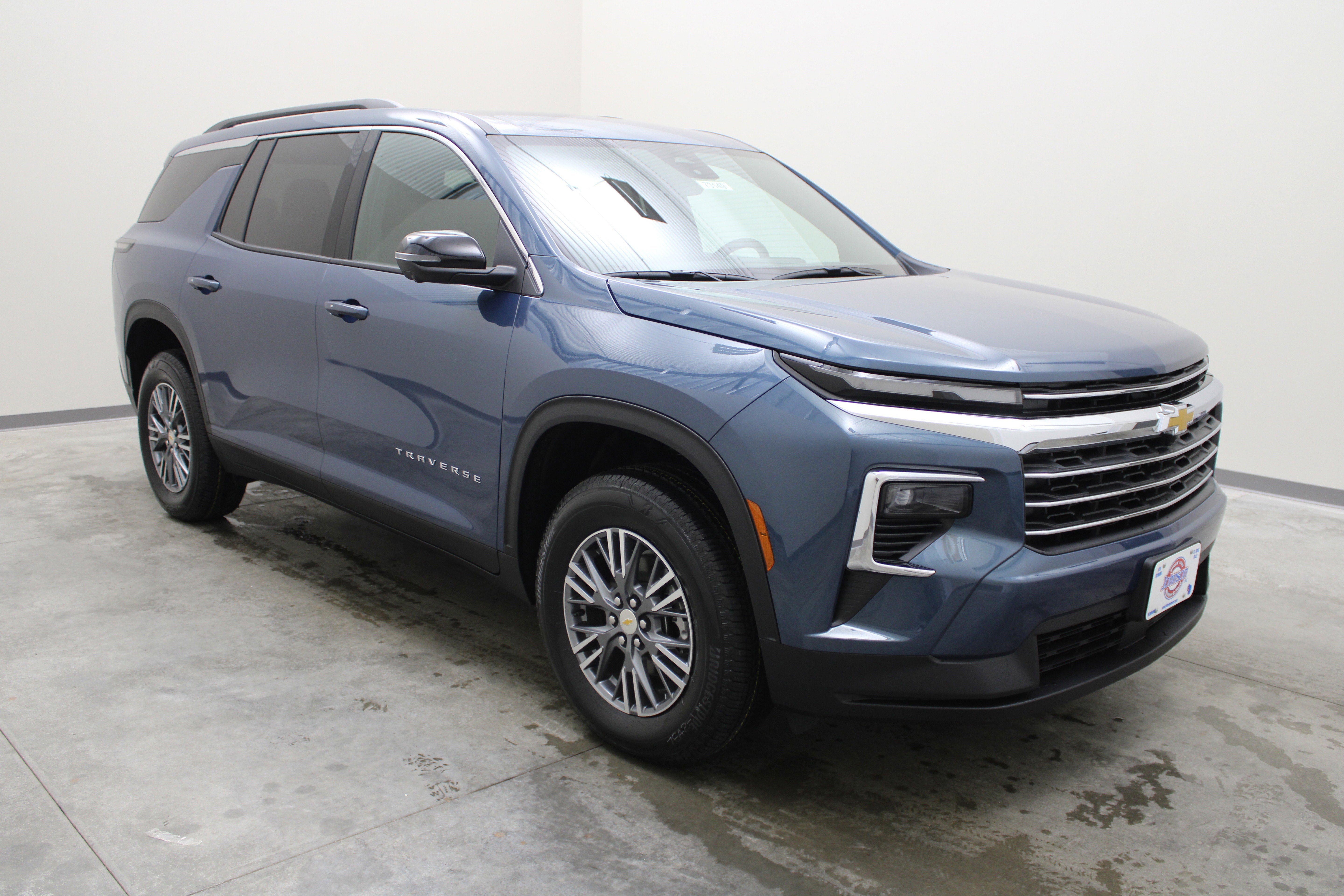 2026 Chevrolet Traverse AWD LT