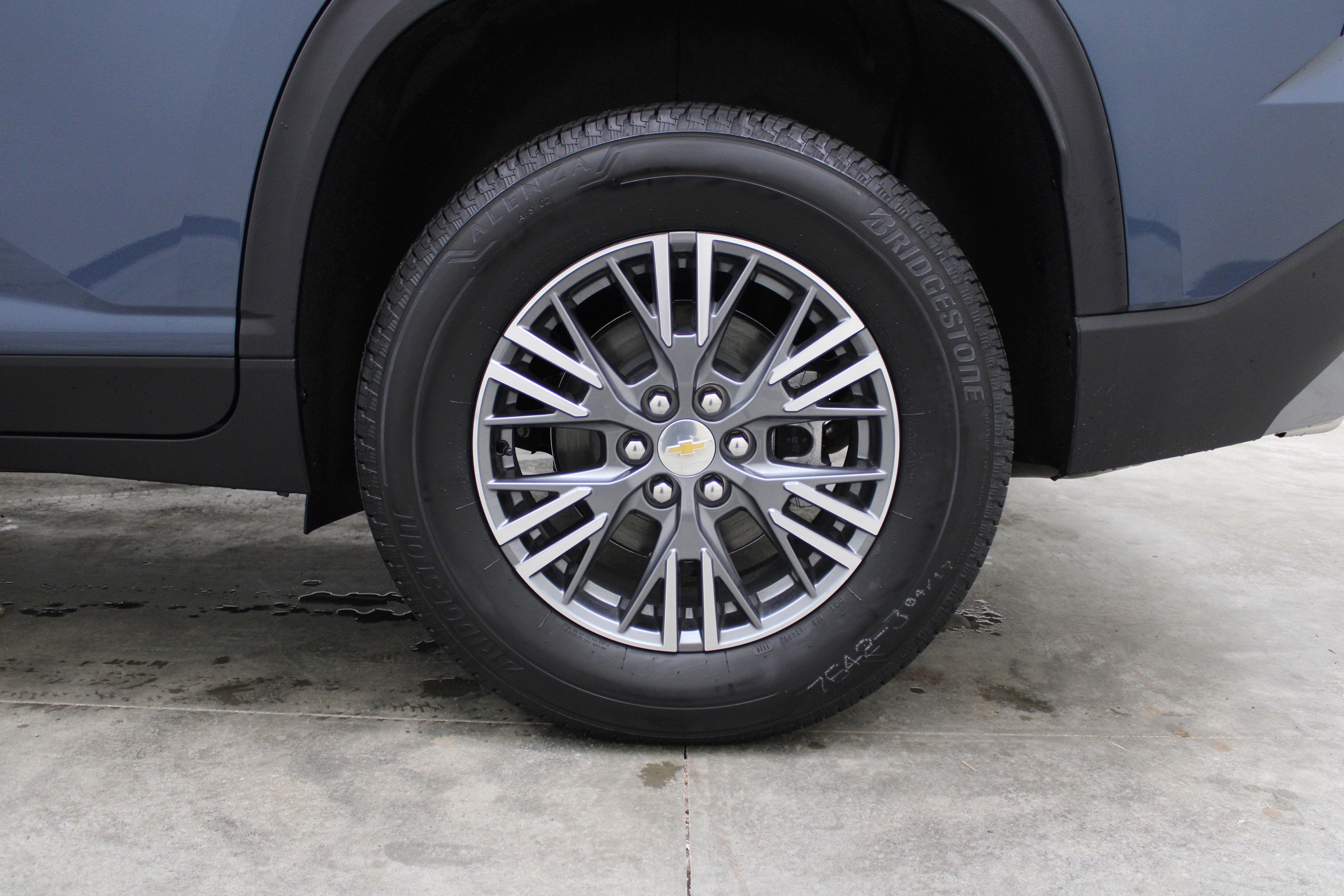 2026 Chevrolet Traverse AWD LT