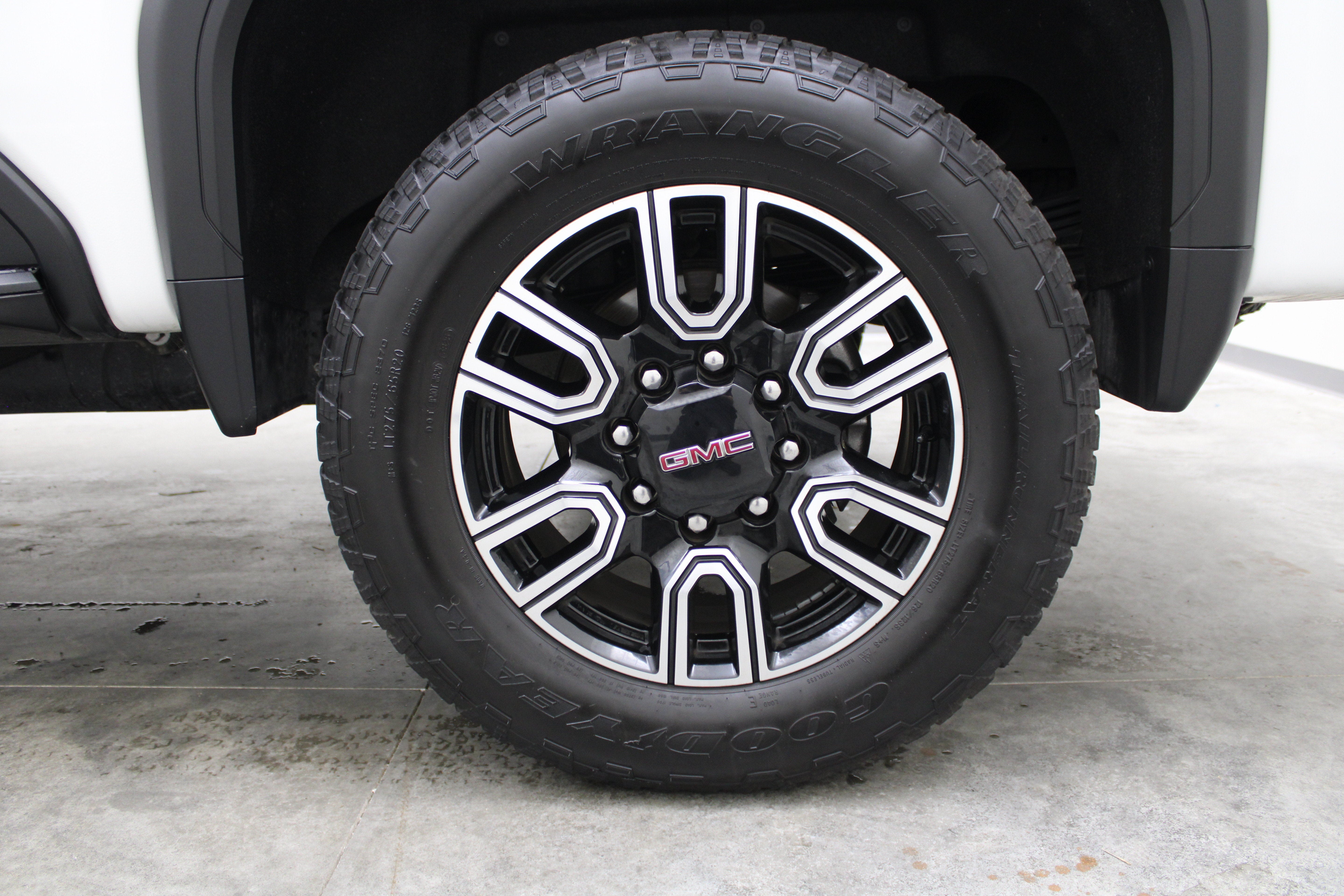 2023 GMC Sierra 2500HD AT4