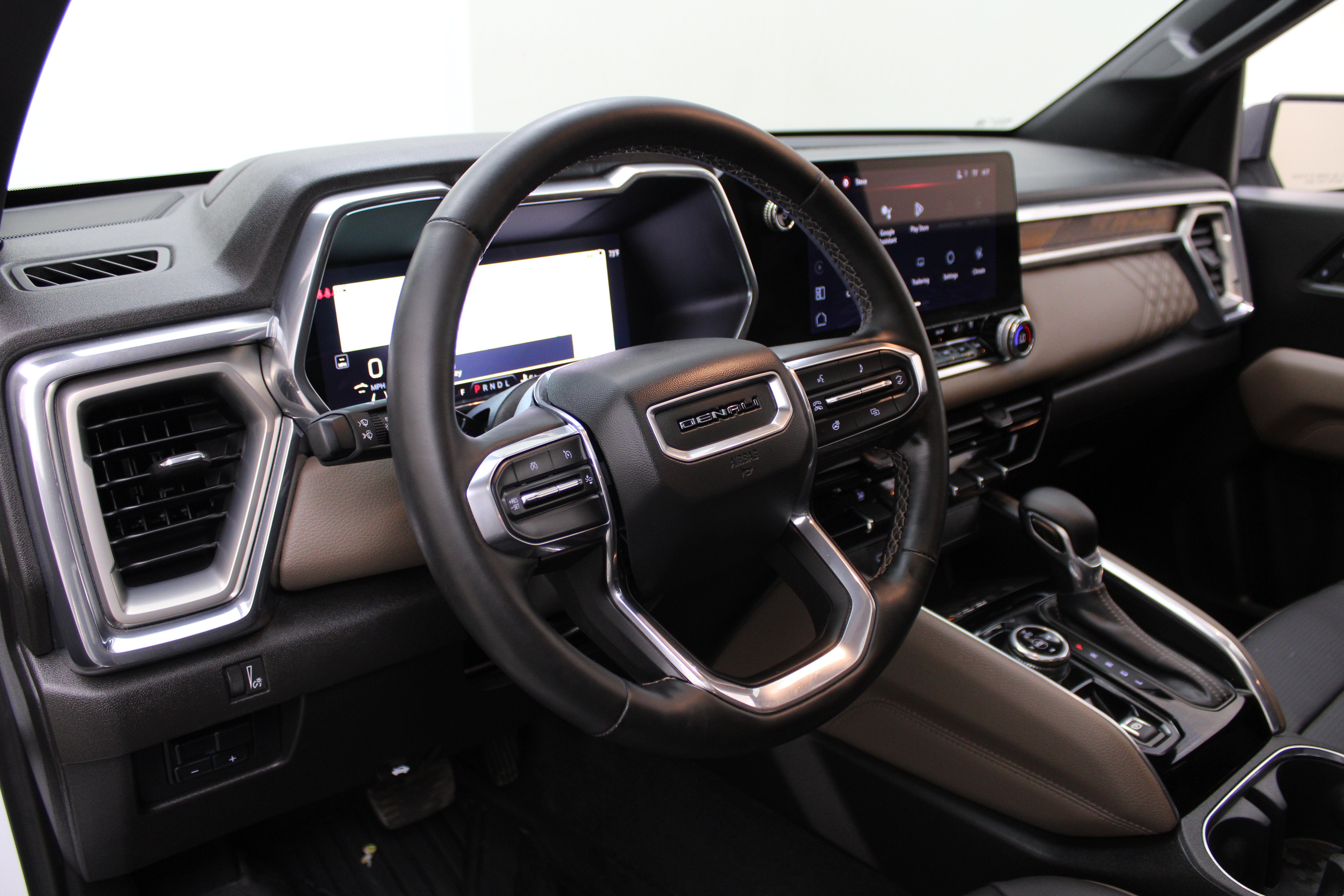 2024 GMC Canyon 4WD Denali