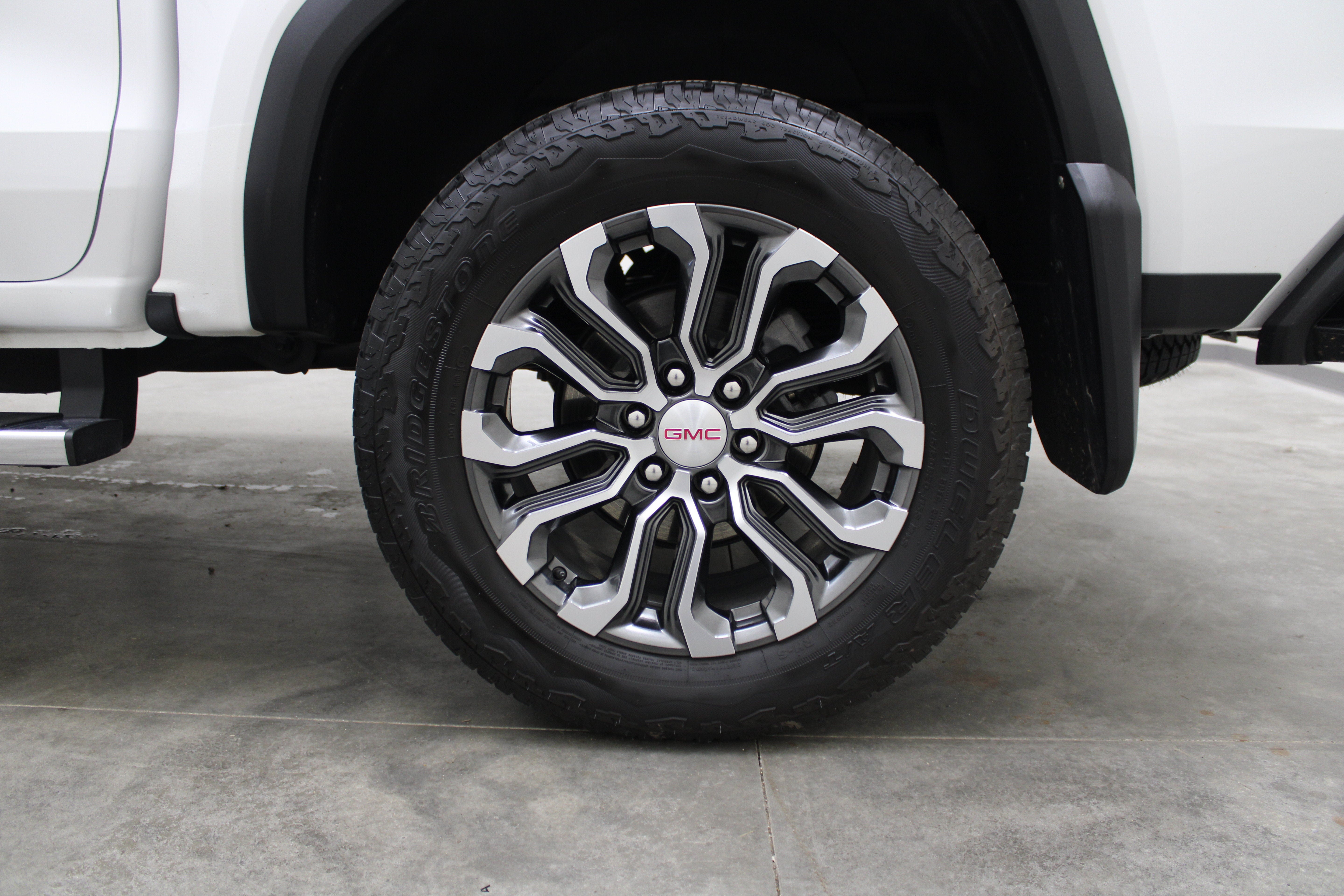 2024 GMC Canyon 4WD Denali