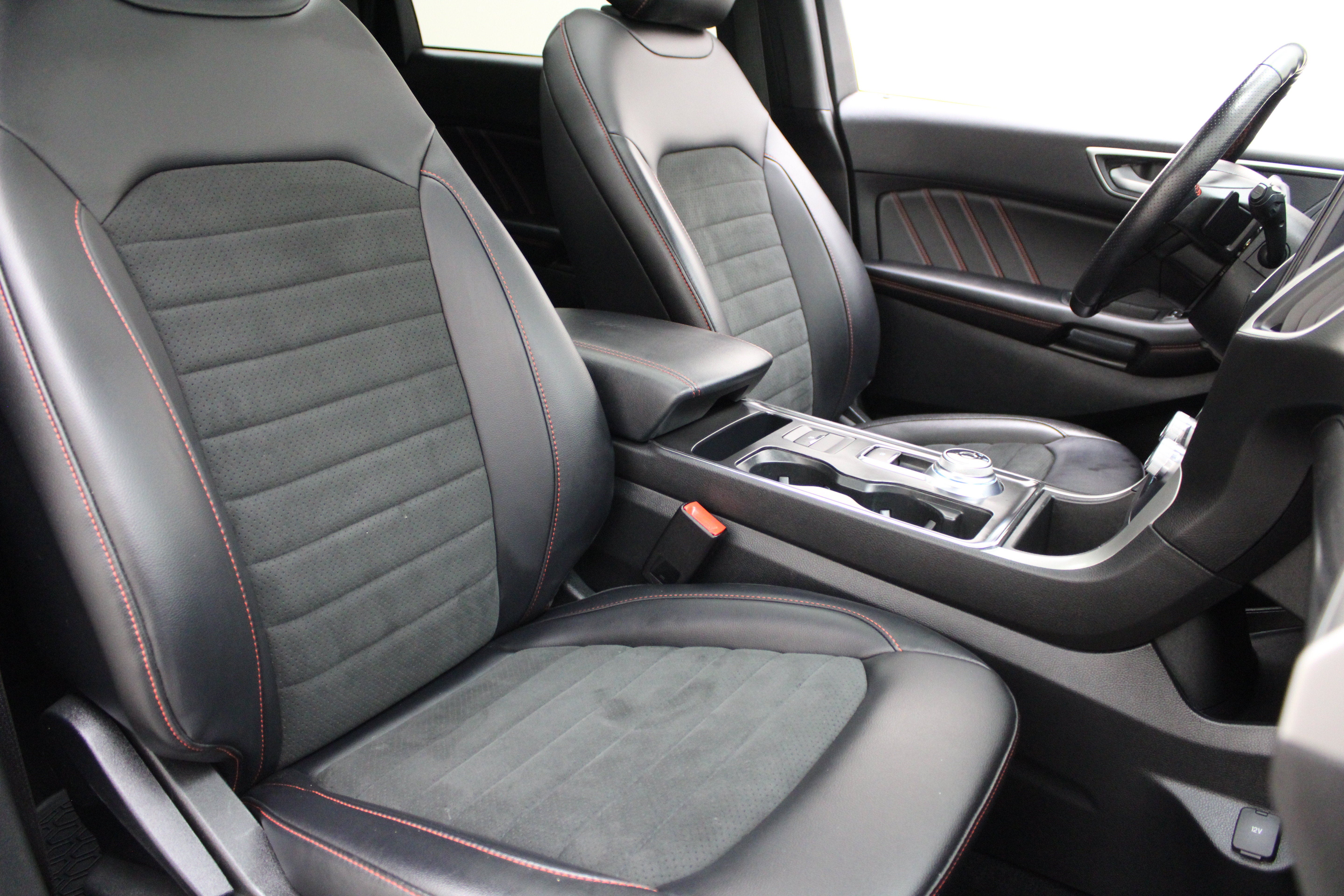 2022 Ford Edge ST-Line