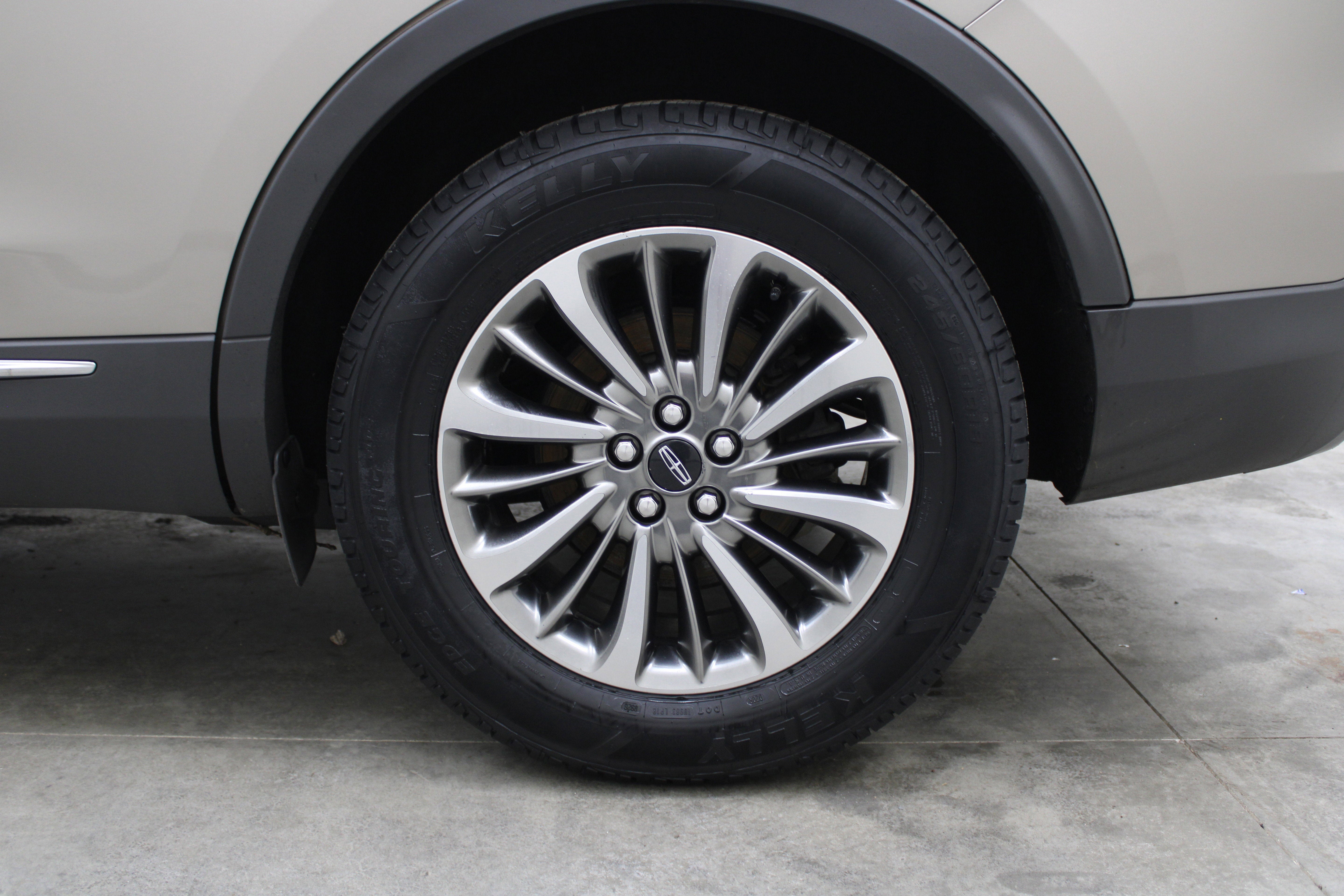 2020 Lincoln Nautilus Standard