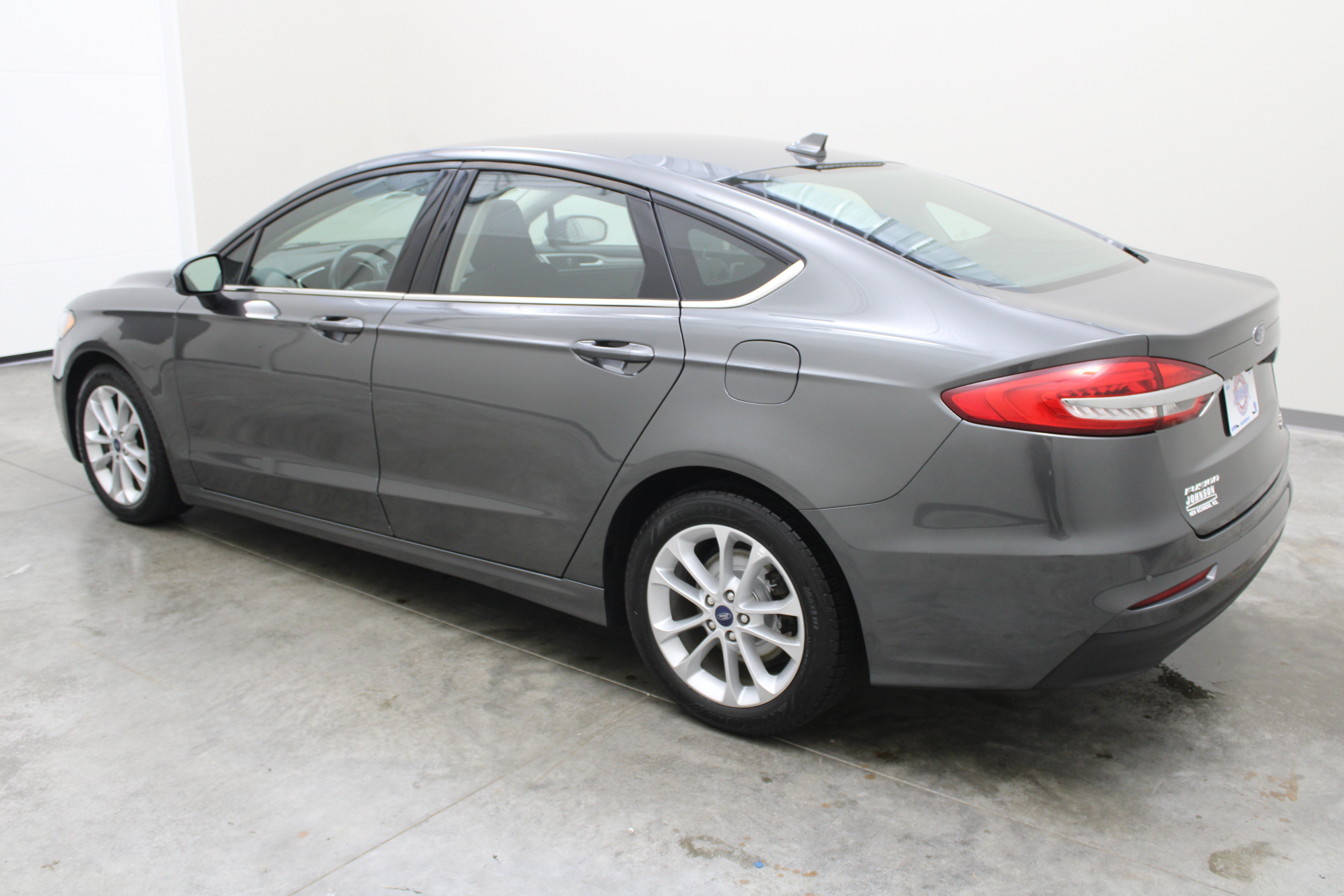 2020 Ford Fusion Hybrid SE