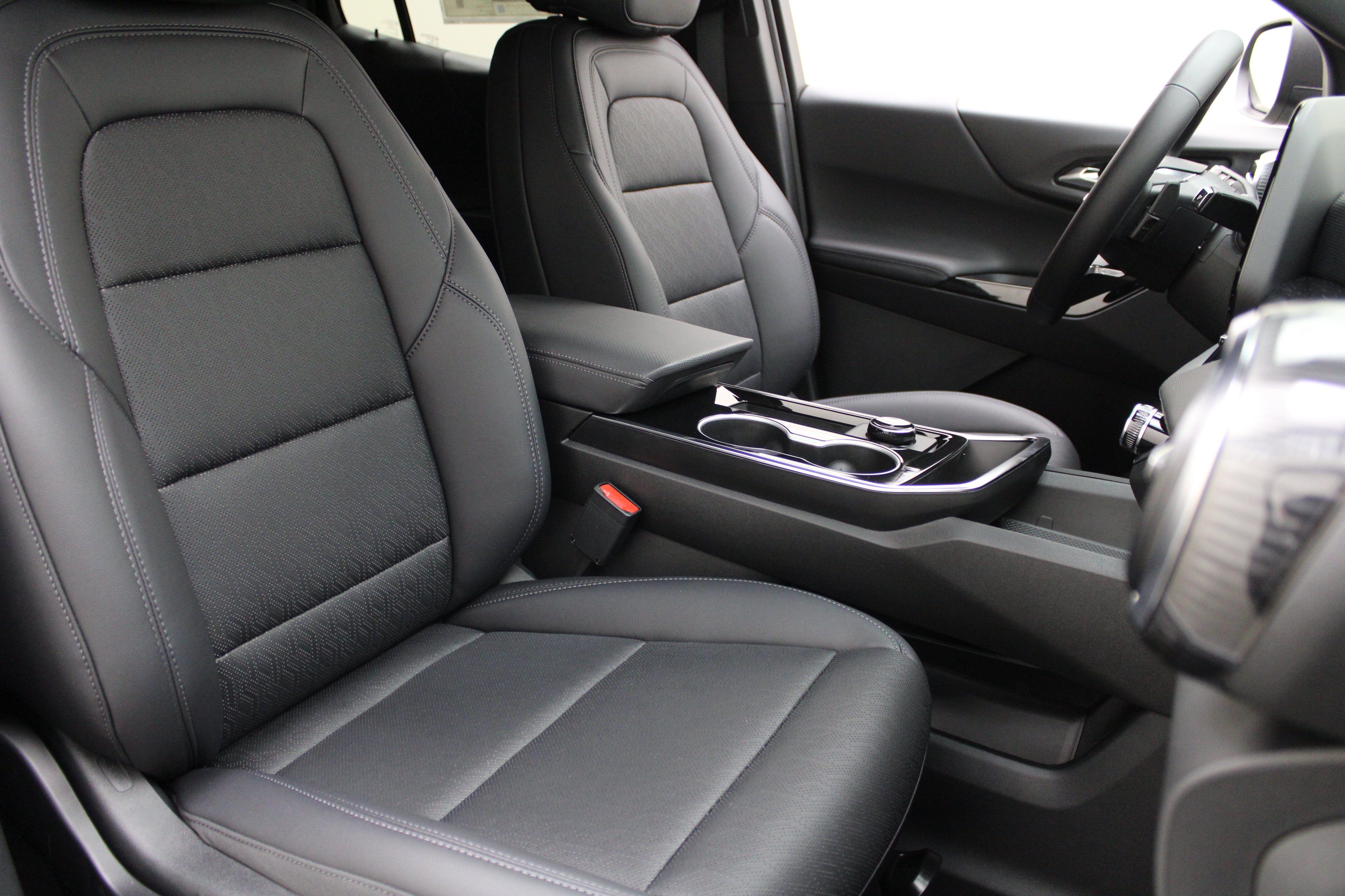 2027 Chevrolet Equinox AWD LT
