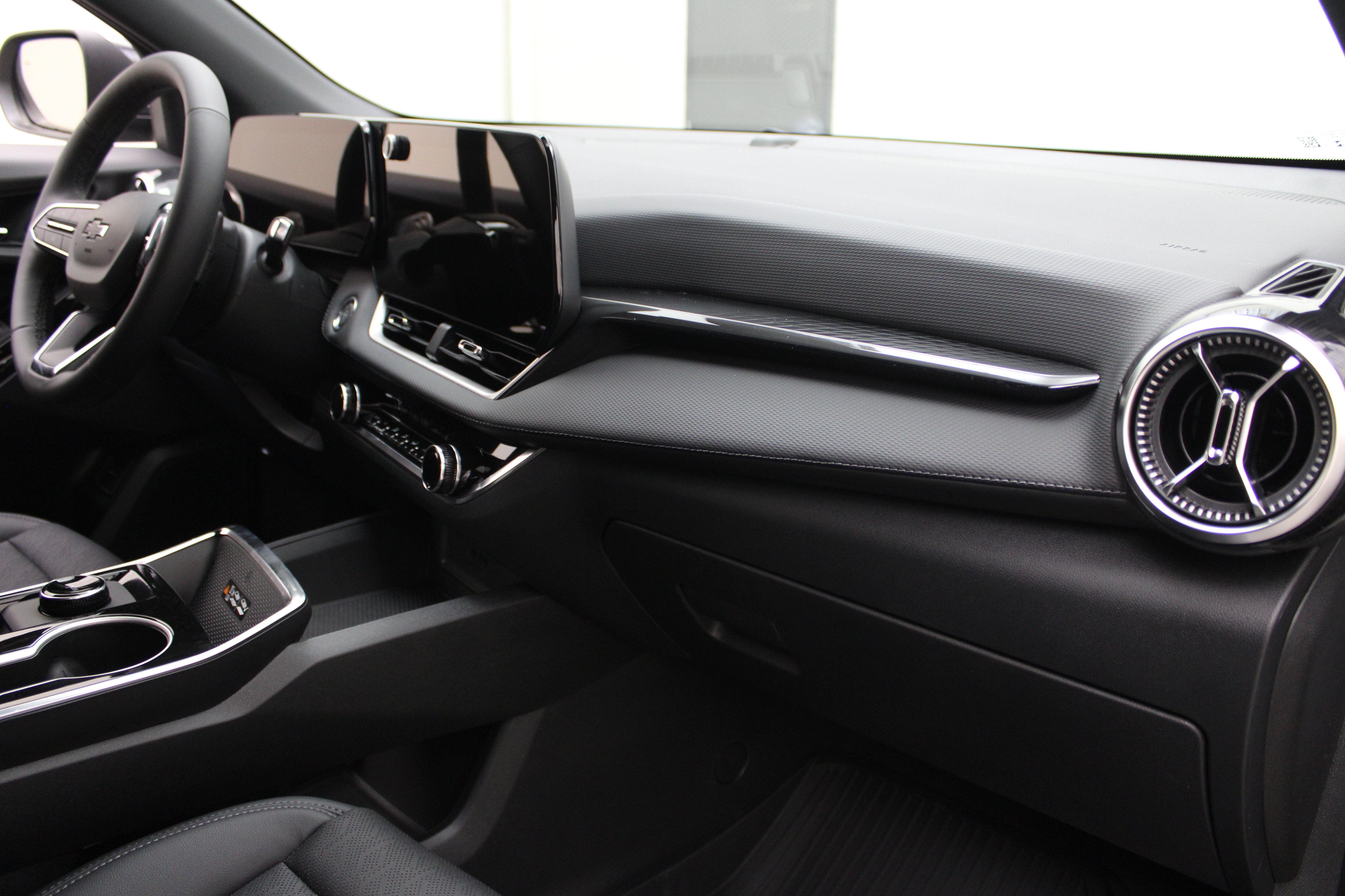 2027 Chevrolet Equinox AWD LT
