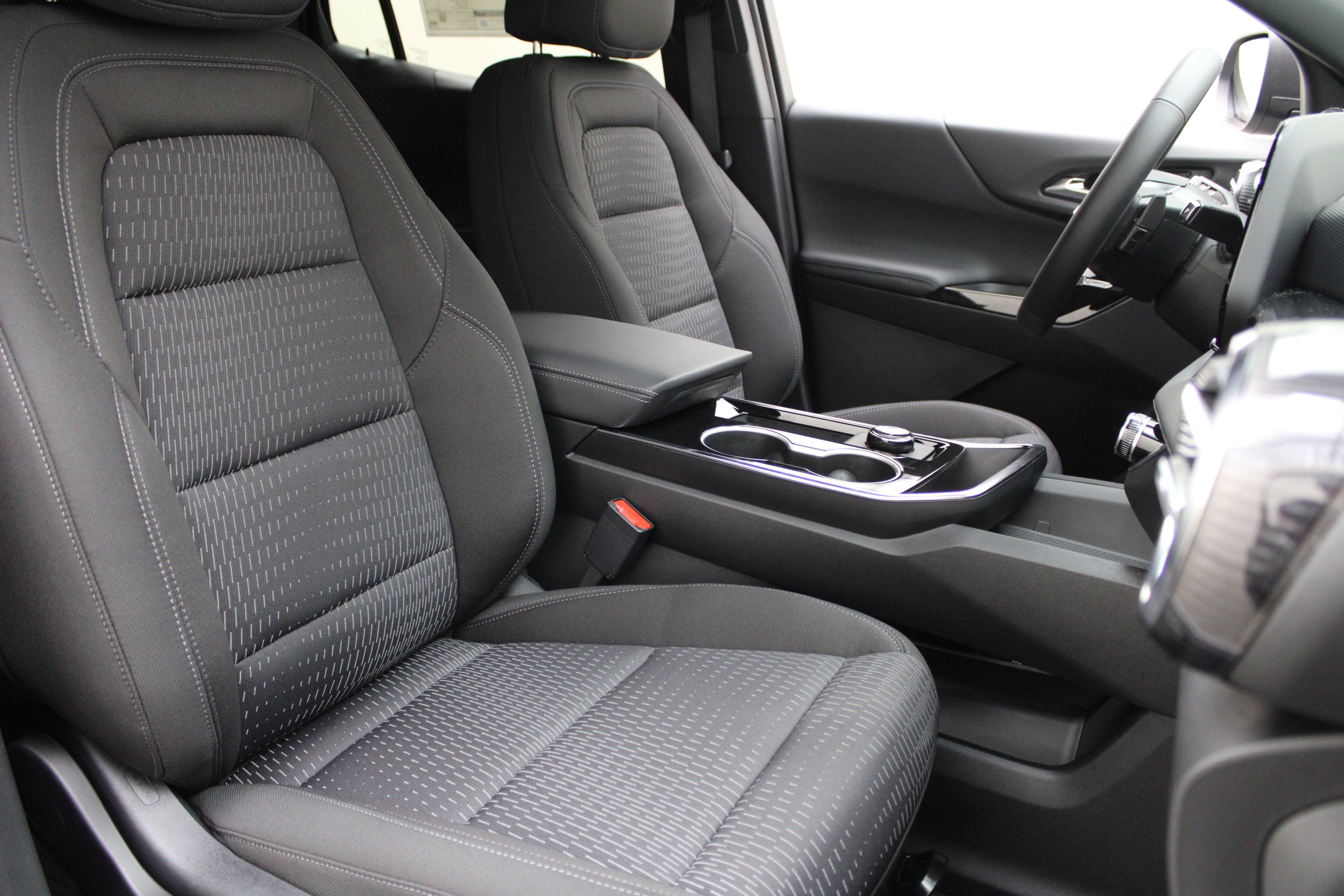 2027 Chevrolet Equinox AWD LT