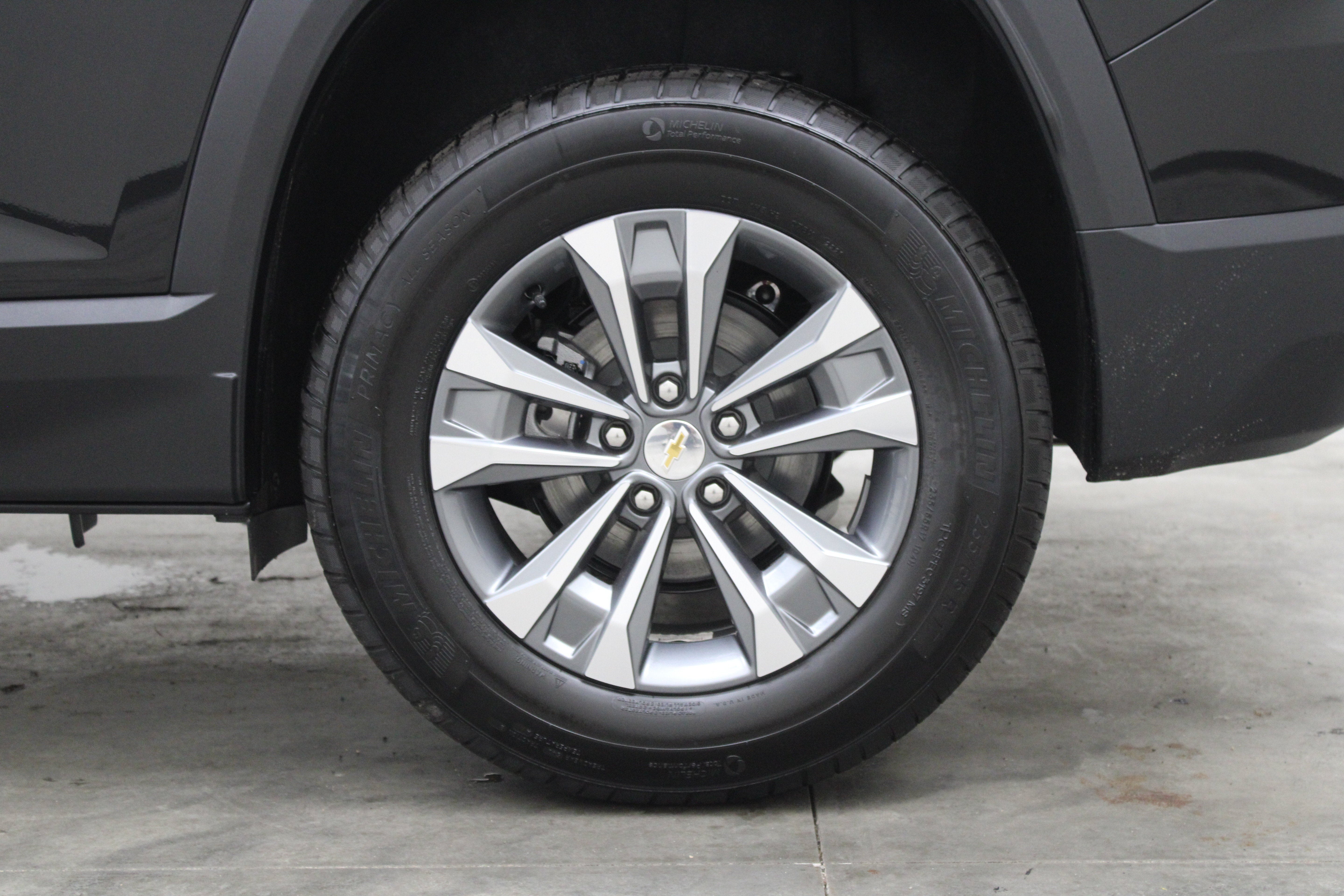 2027 Chevrolet Equinox AWD LT