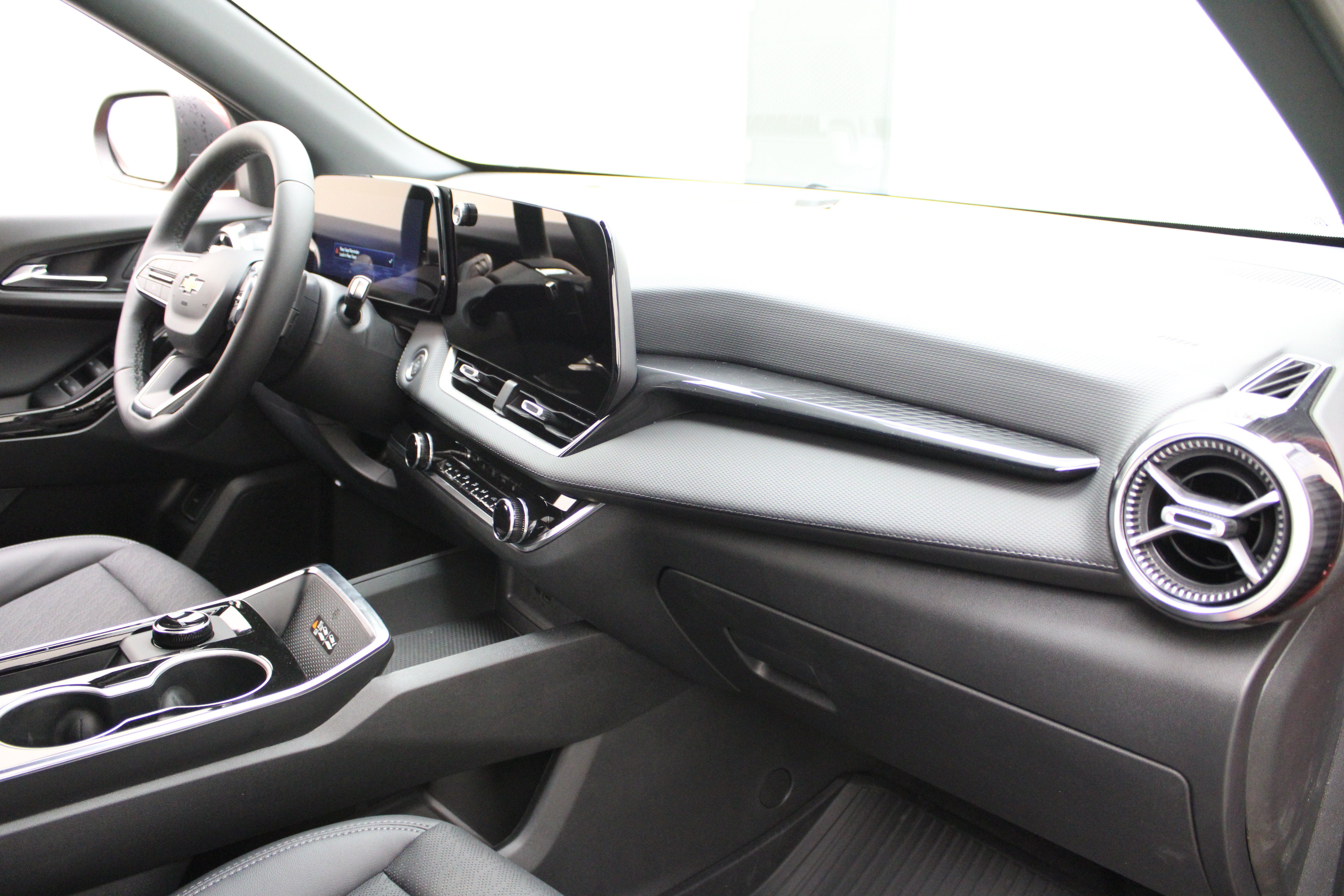 2027 Chevrolet Equinox AWD LT