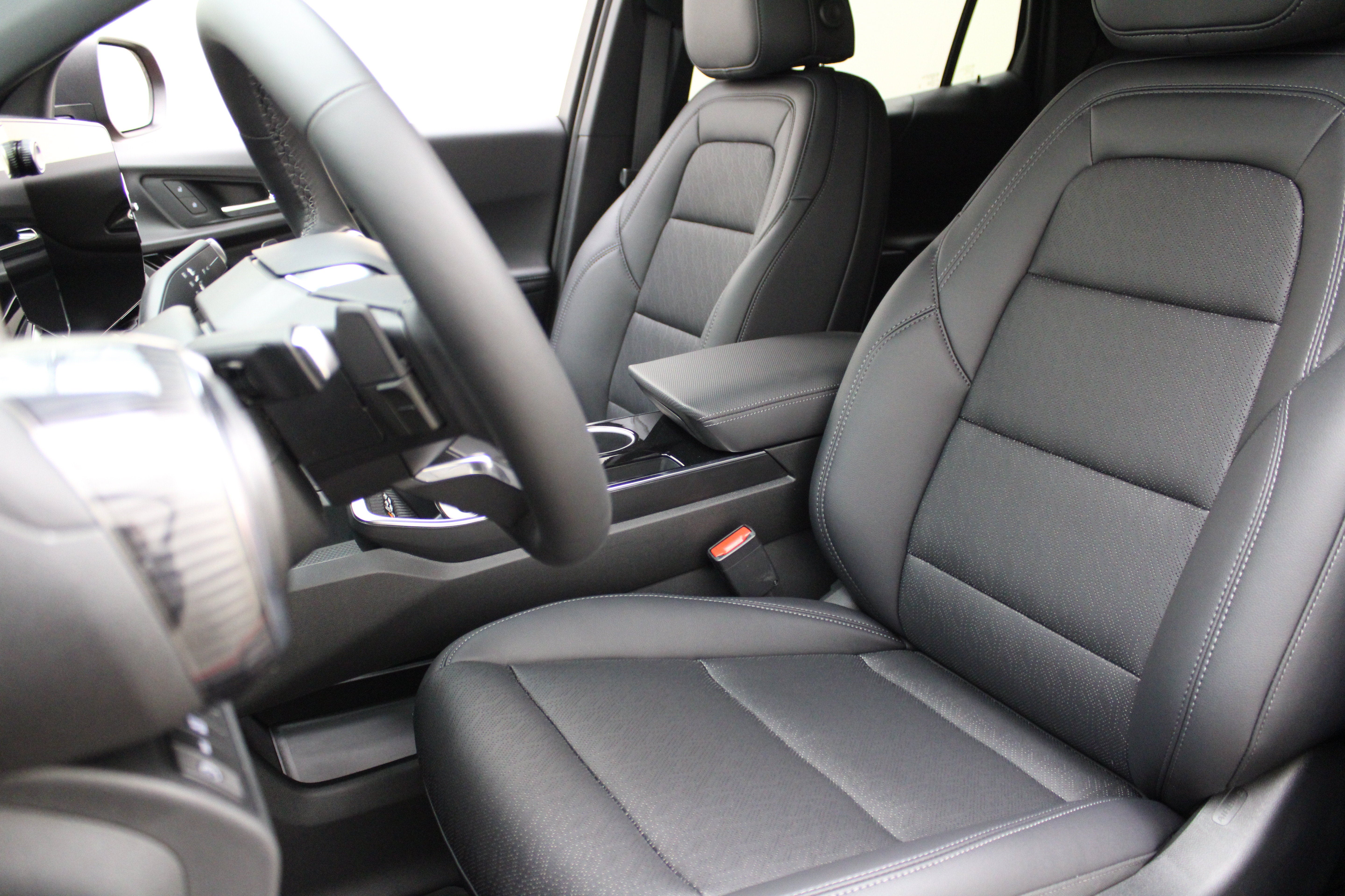2027 Chevrolet Equinox AWD LT