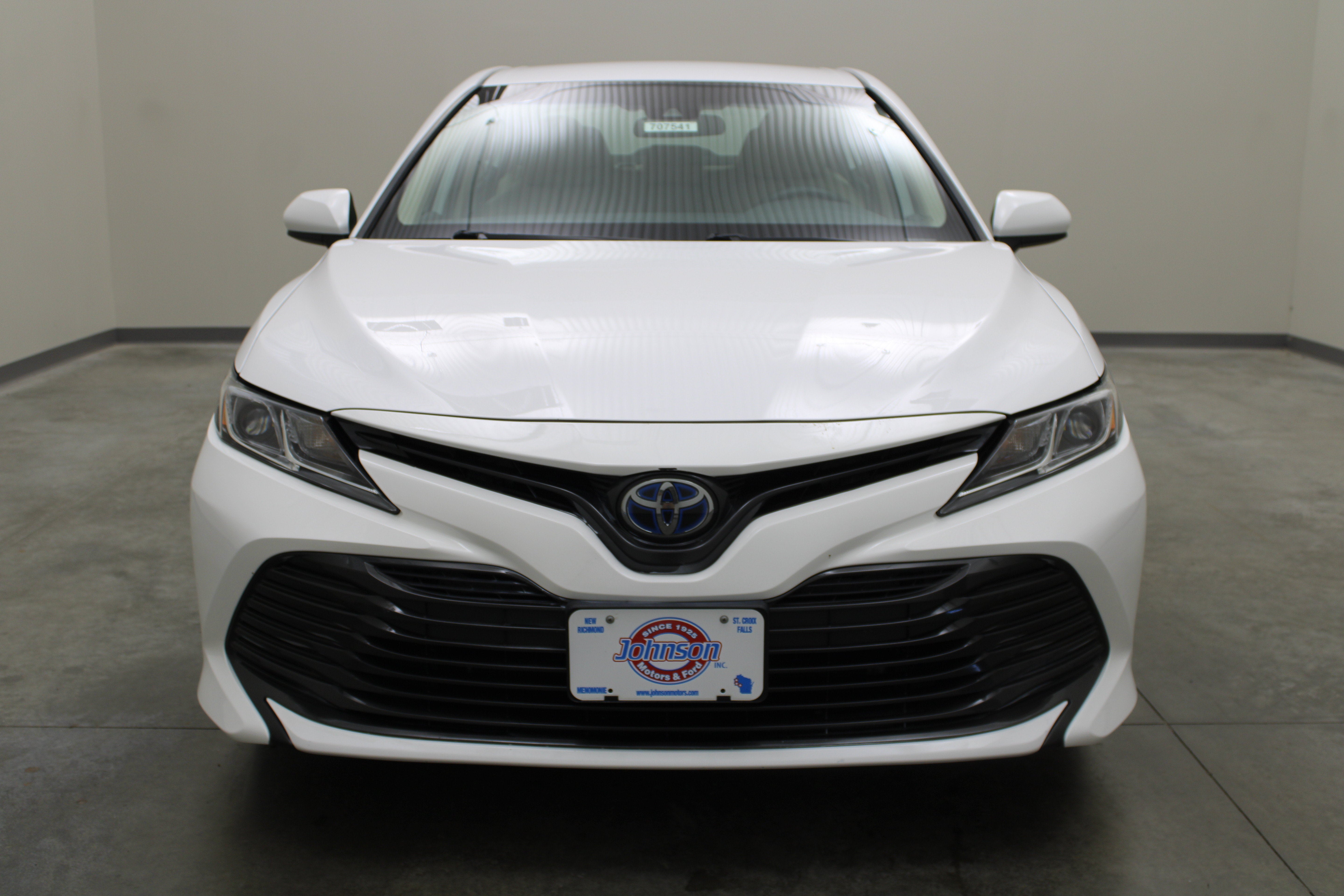 2019 Toyota Camry Hybrid LE