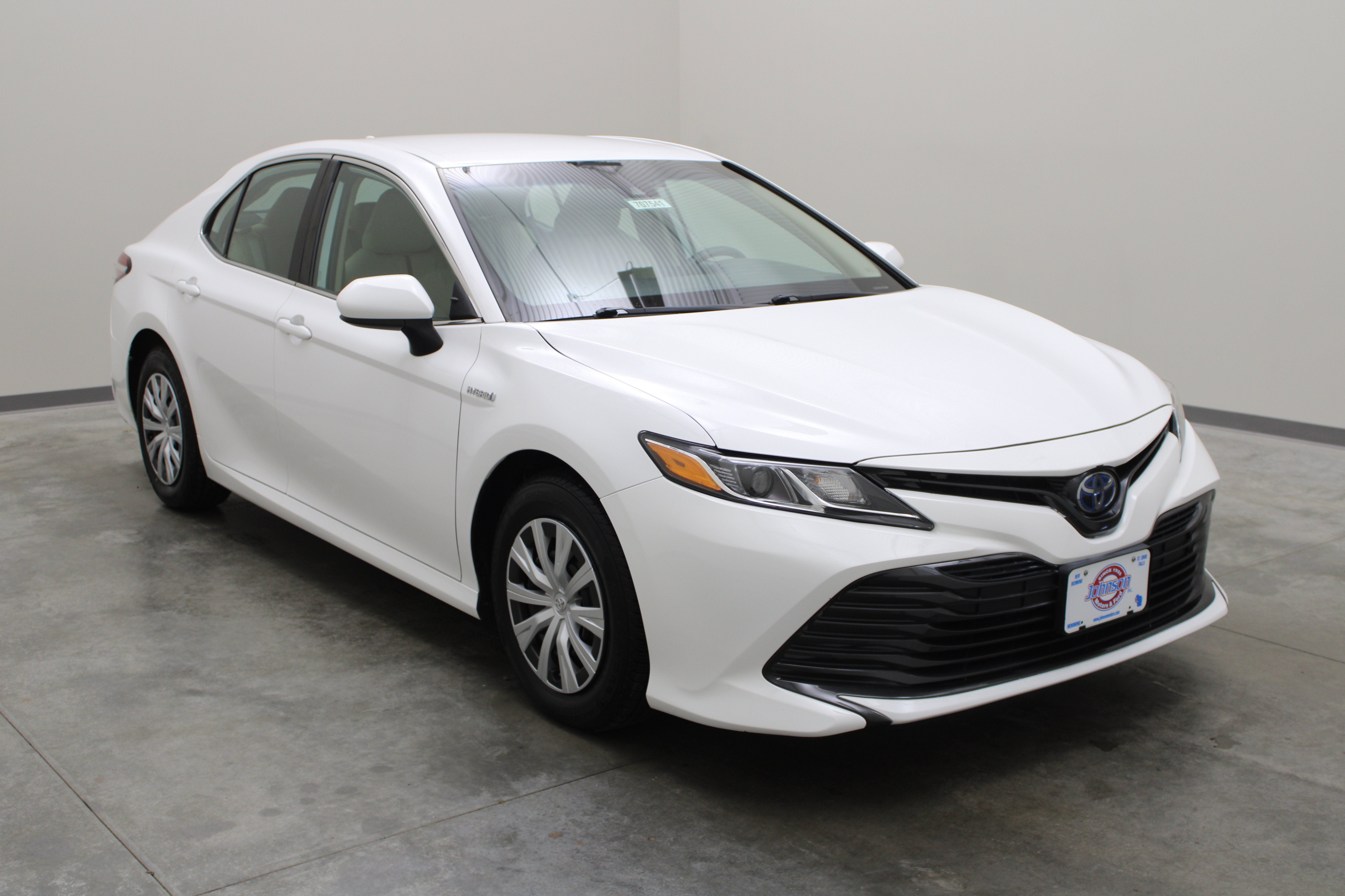 2019 Toyota Camry Hybrid LE