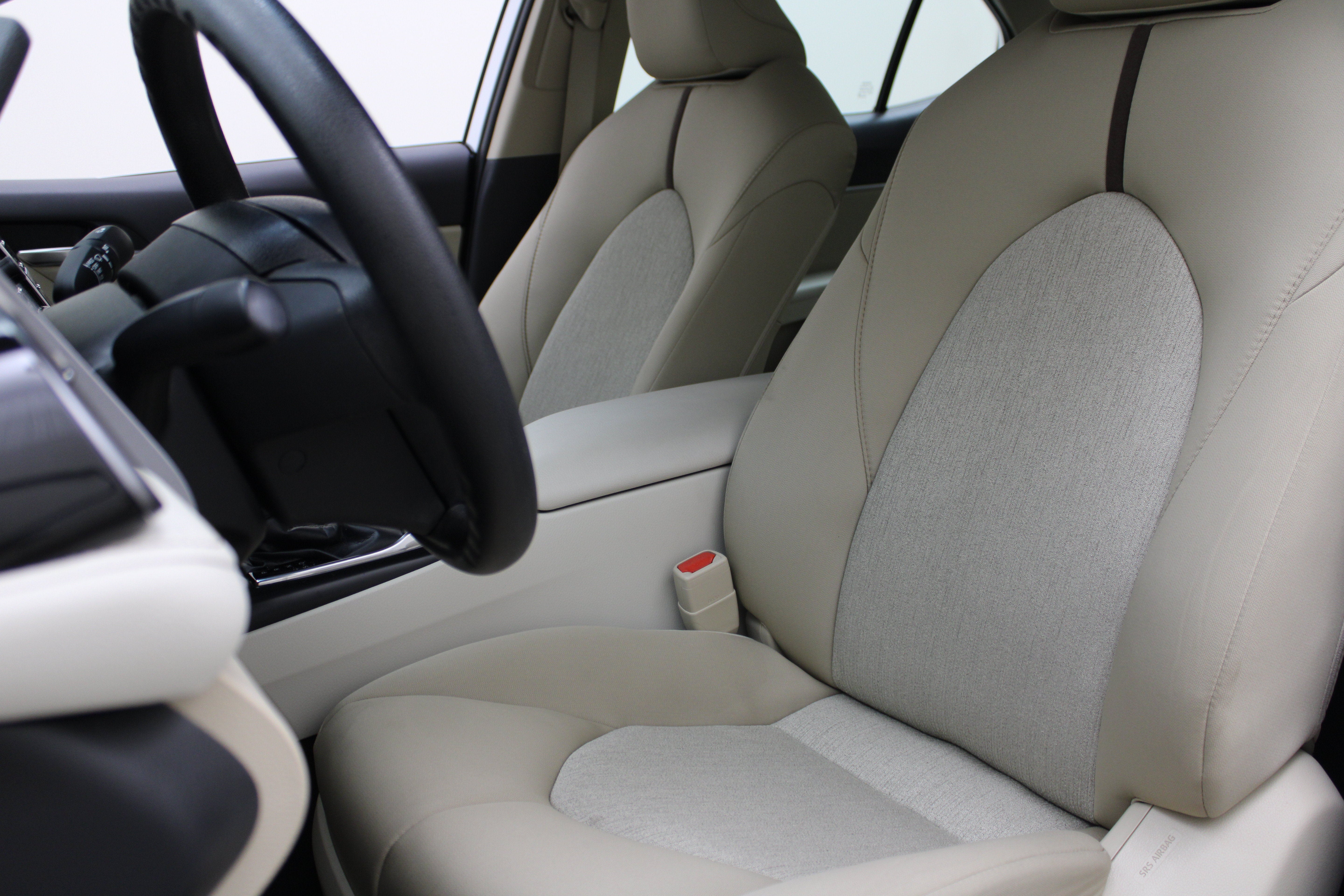 2019 Toyota Camry Hybrid LE