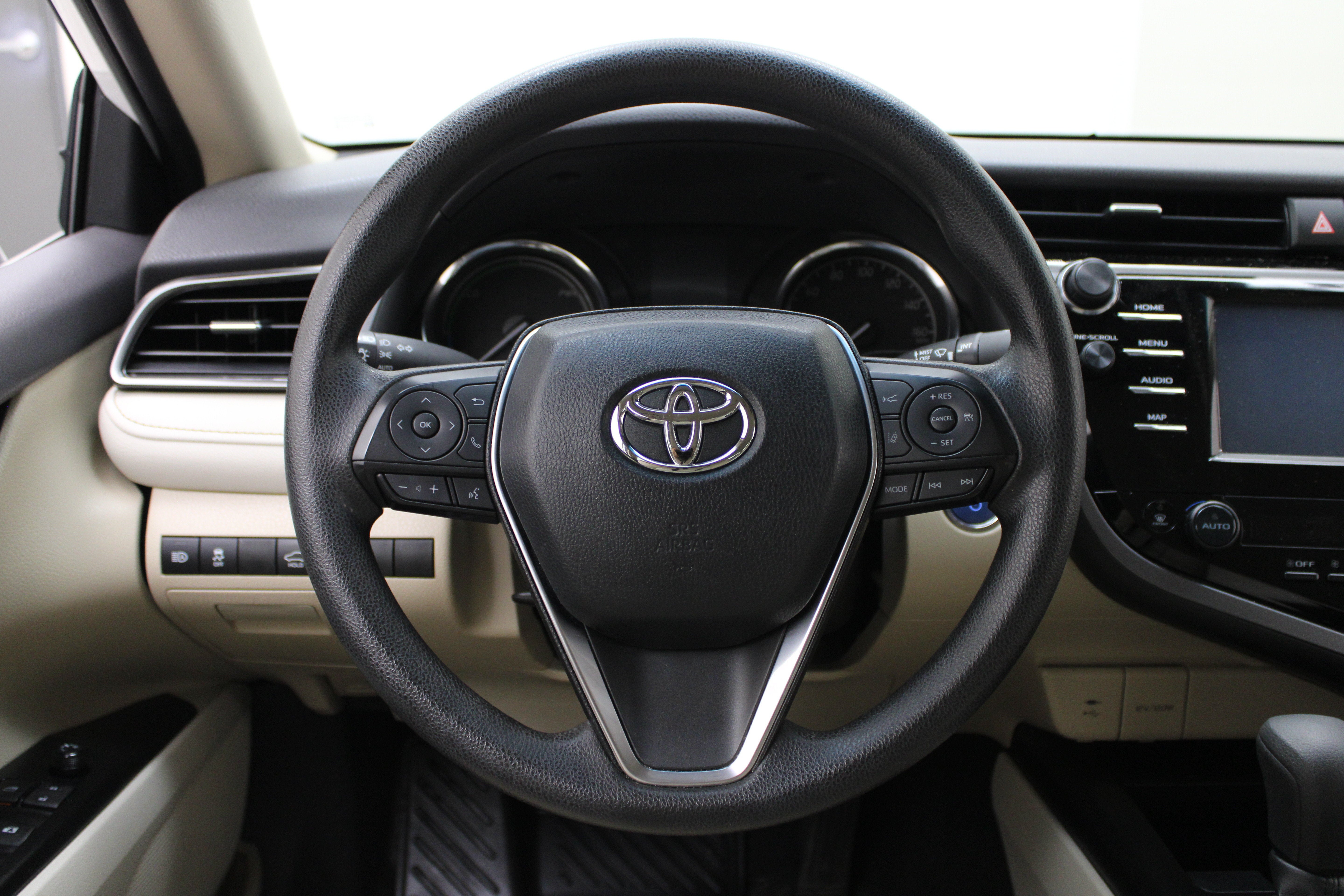 2019 Toyota Camry Hybrid LE