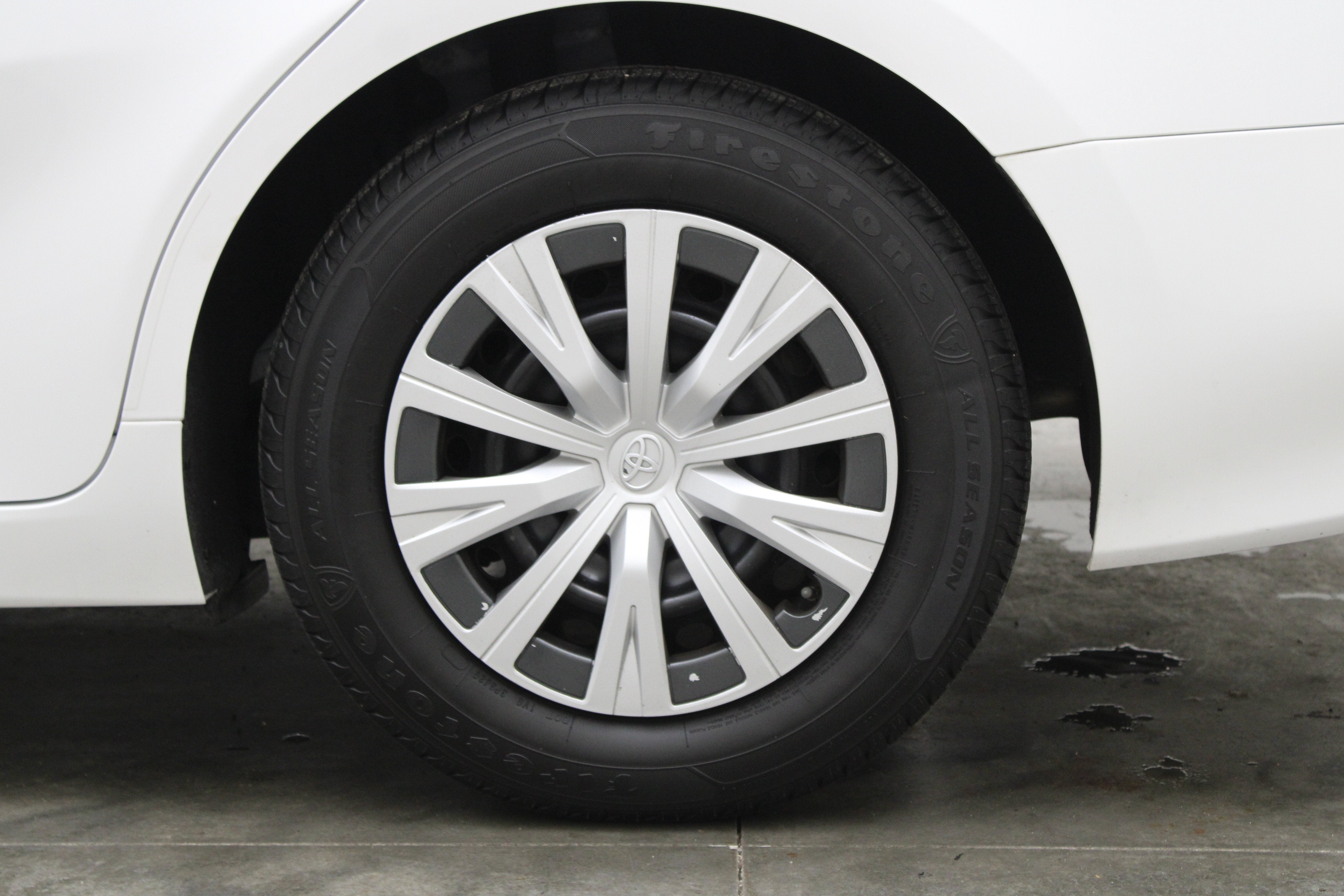 2019 Toyota Camry Hybrid Hybrid LE