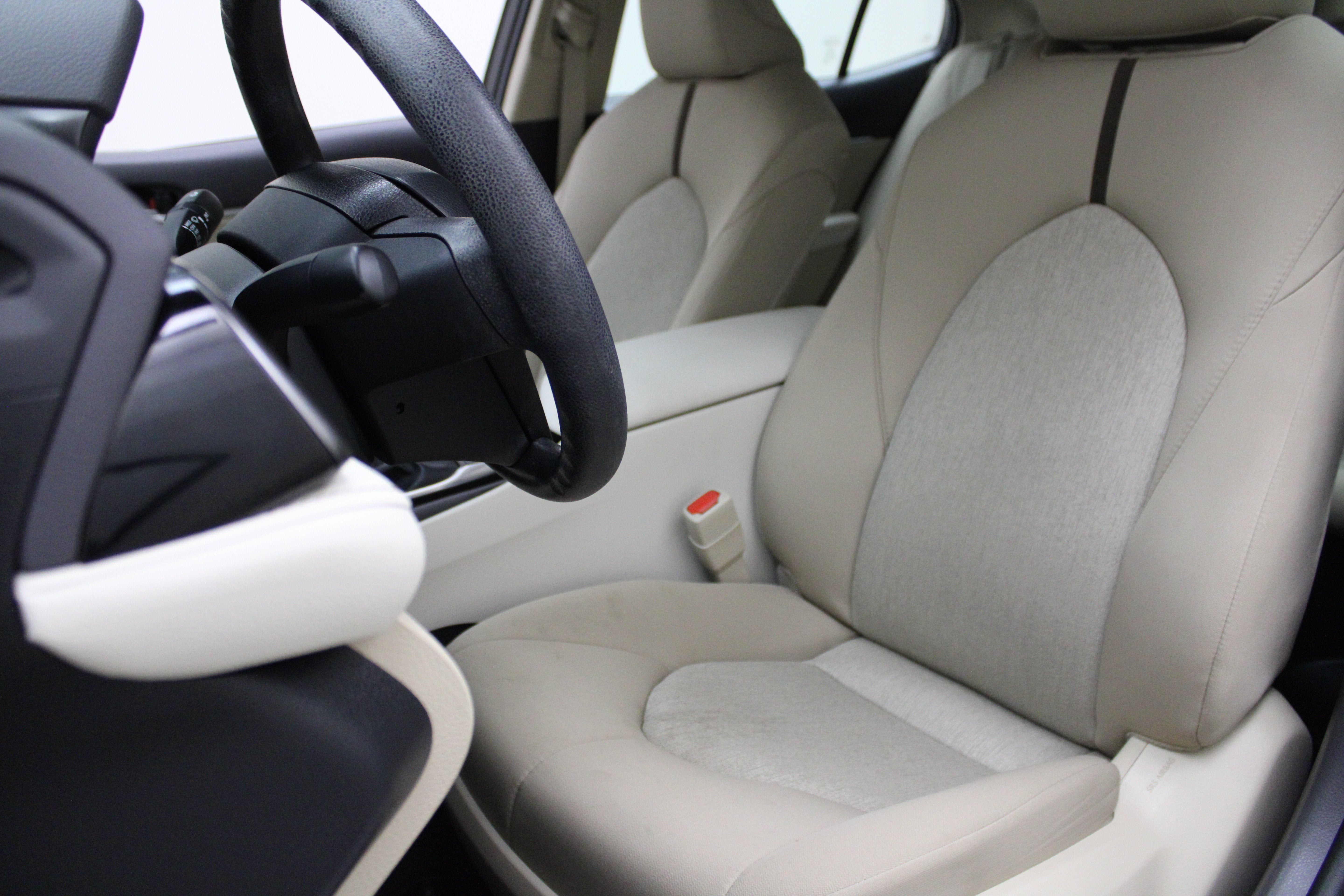 2020 Toyota Camry Hybrid LE