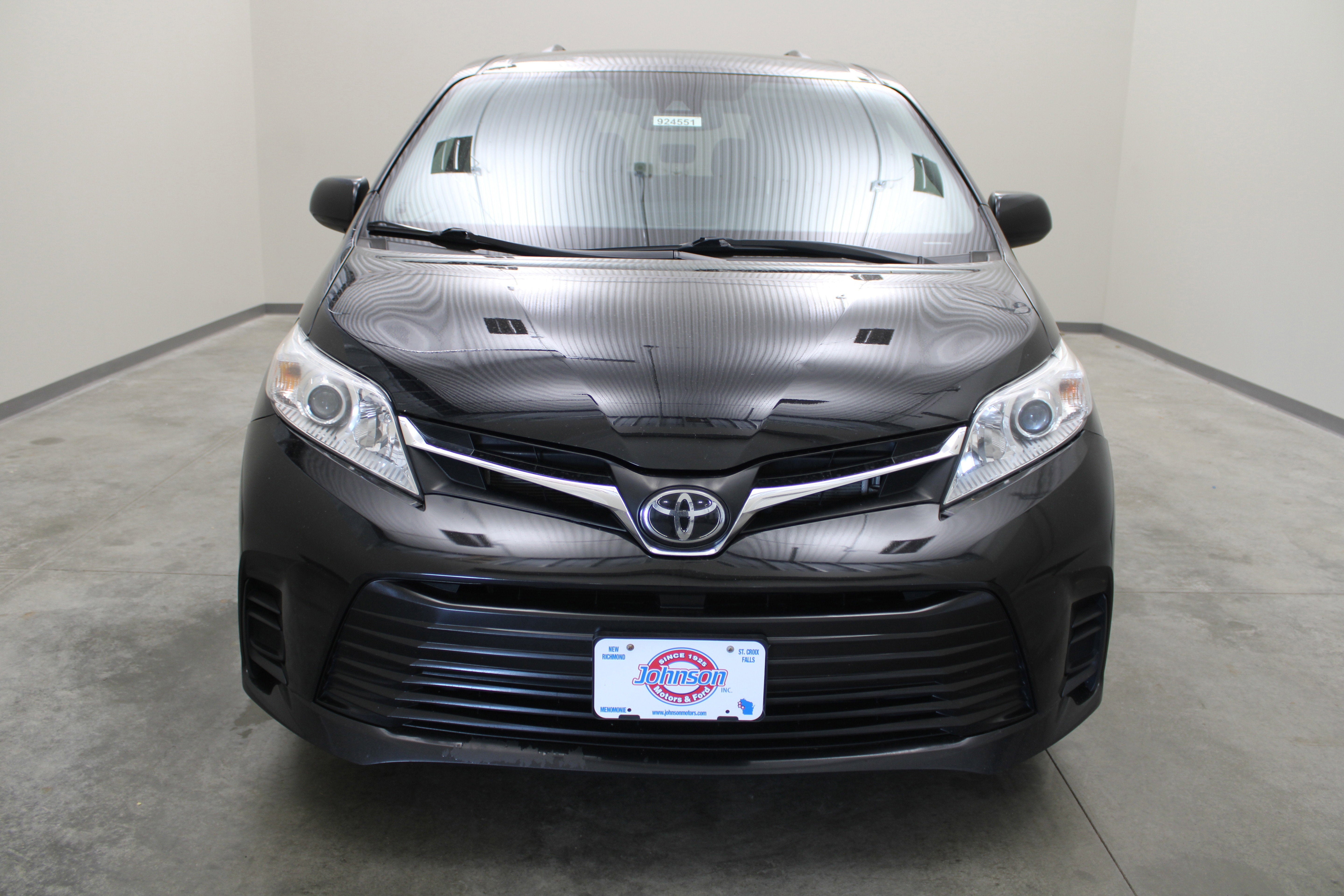 2019 Toyota Sienna LE