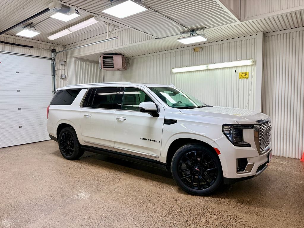 2023 GMC Yukon XL Denali