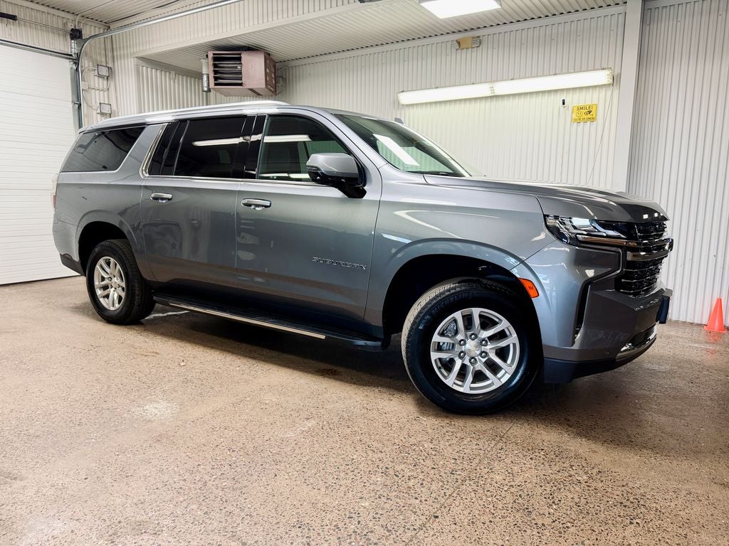2022 Chevrolet Suburban LT