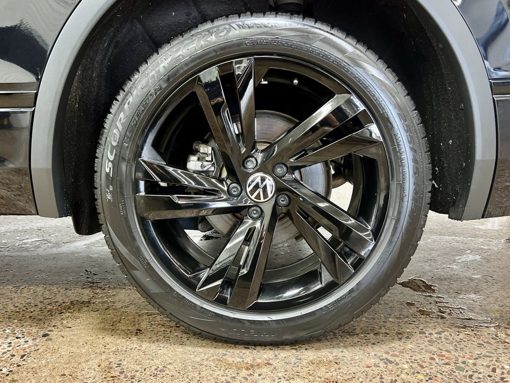 2023 Volkswagen Tiguan 2.0T SE R-Line Black