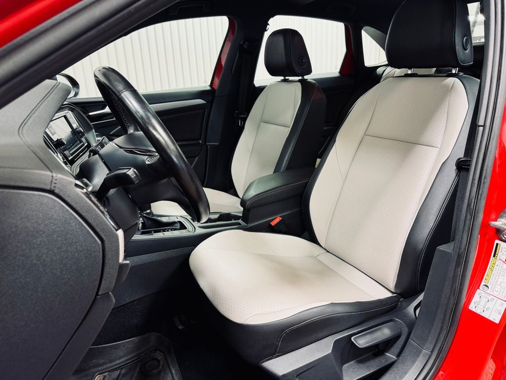 2019 Volkswagen Jetta R-Line