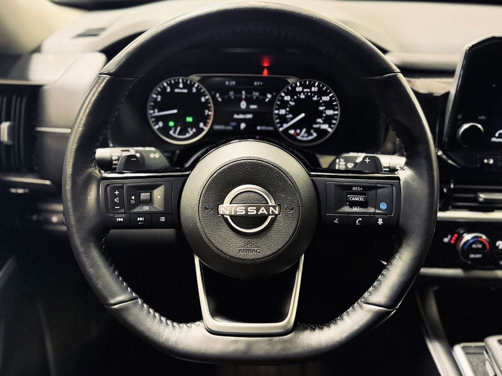 2022 Nissan Pathfinder SL