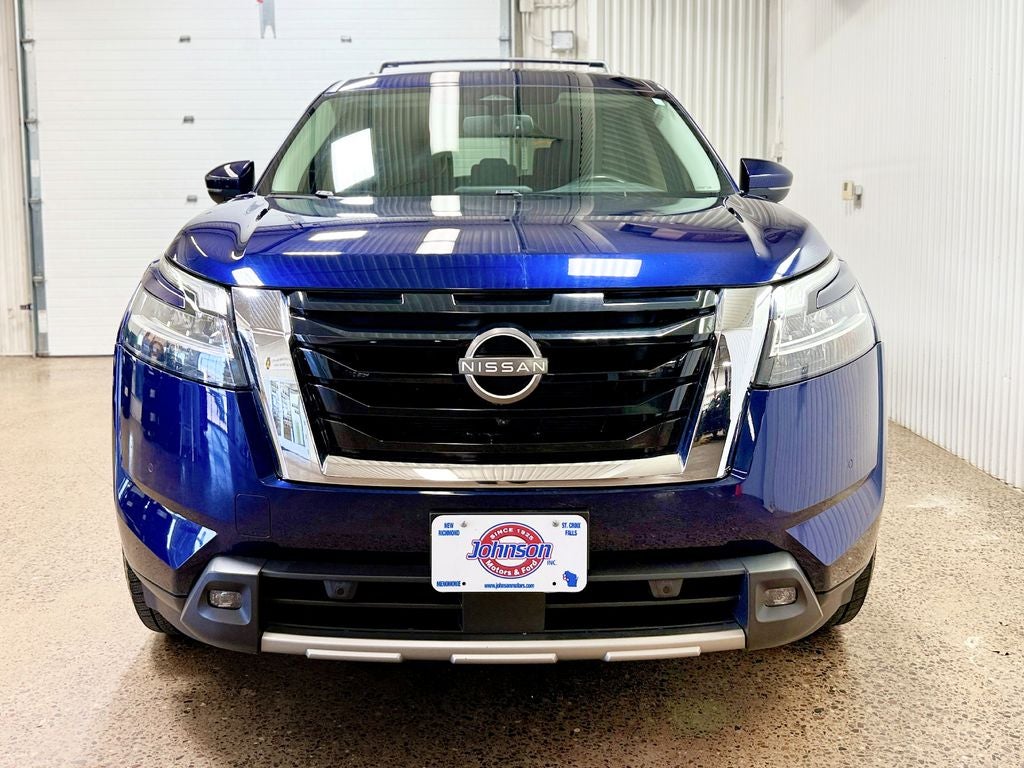 2022 Nissan Pathfinder SL