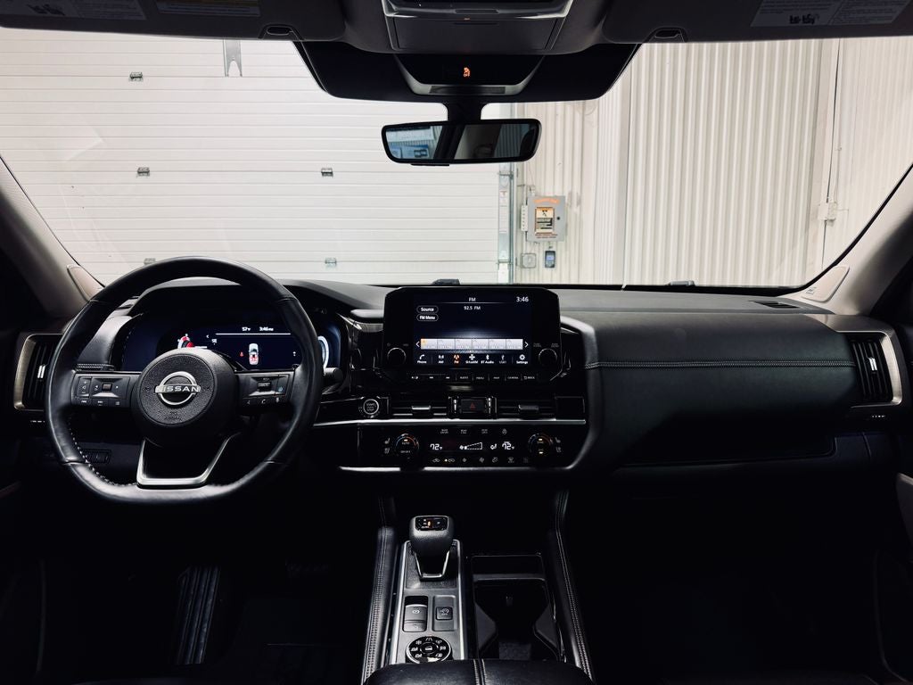 2024 Nissan Pathfinder Platinum